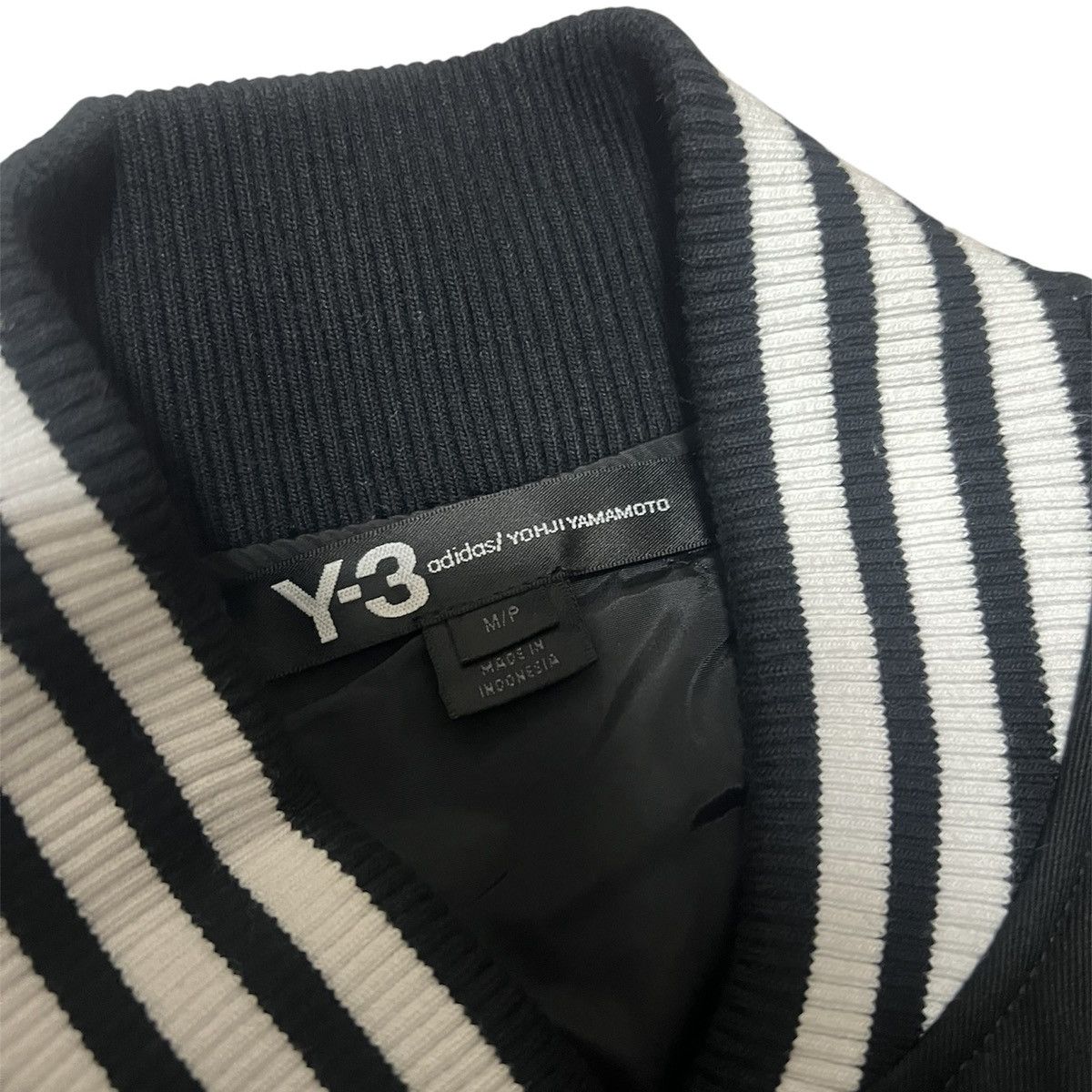 Adidas × Y-3 AW19 Adidas Y-3 Yohji Yamamoto Letters bomber jacket Size US M / EU 48-50 / 2 - 4 Thumbnail