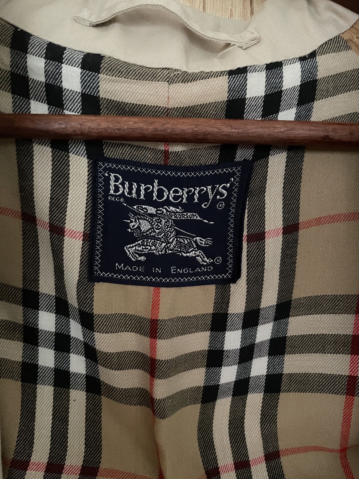 Burberry Vintage Brand Burberry Made in England Trench Coat 1990s Size US M / EU 48-50 / 2 - 8 Thumbnail