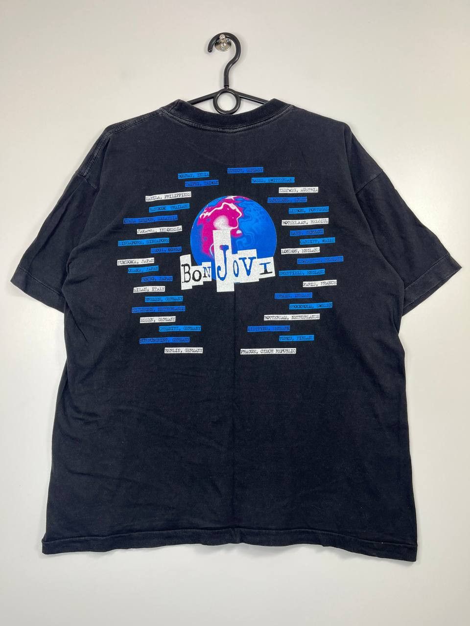 Other Vintage 1995 Bon Jovi Tour T Shirt Brockum Band Graphic Sz L Size US L / EU 52-54 / 3 - 6 Thumbnail
