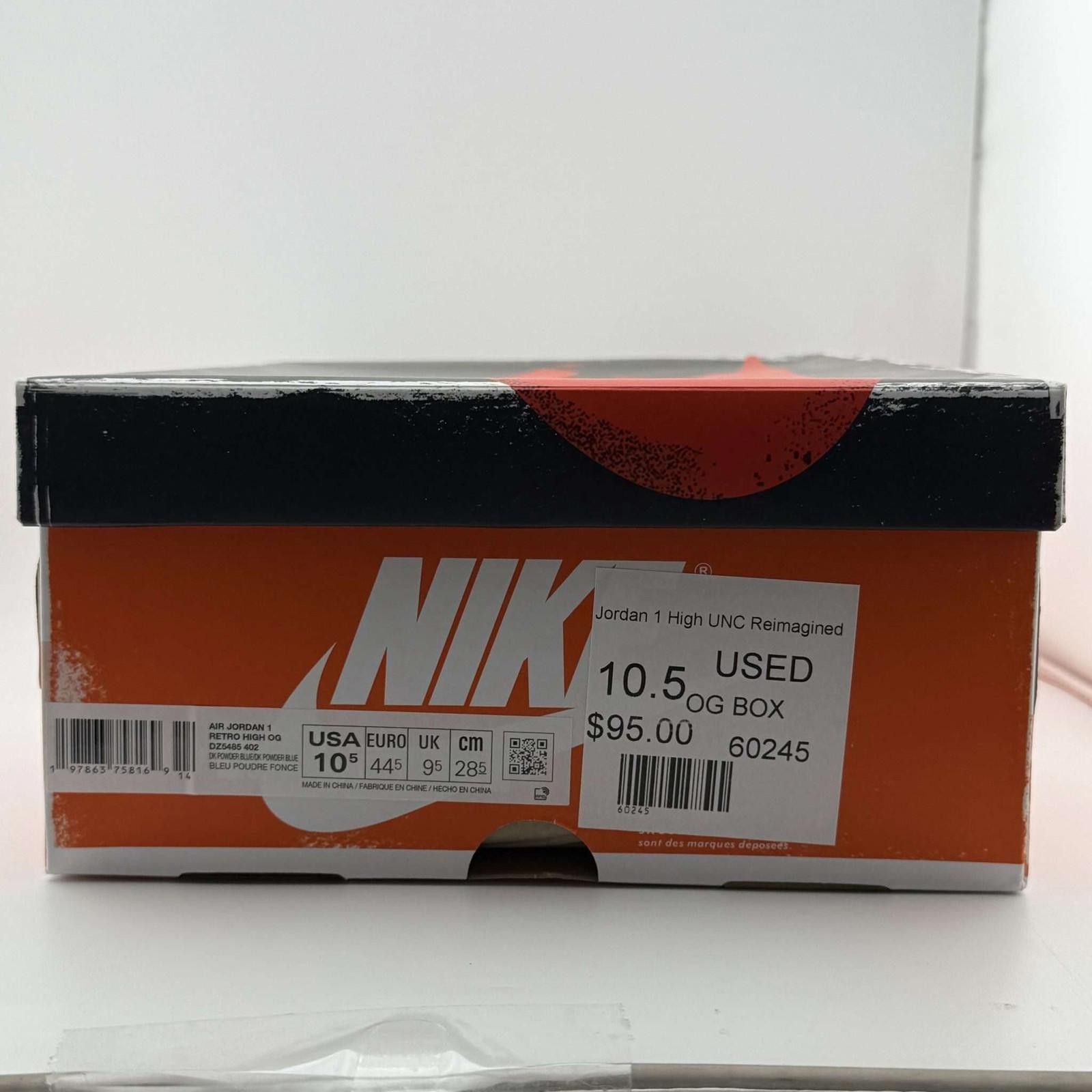Nike Nike Air Jordan 1 Retro High OG Powder Blue 10.5 Used Size US 10.5 / EU 43-44 - 8 Thumbnail