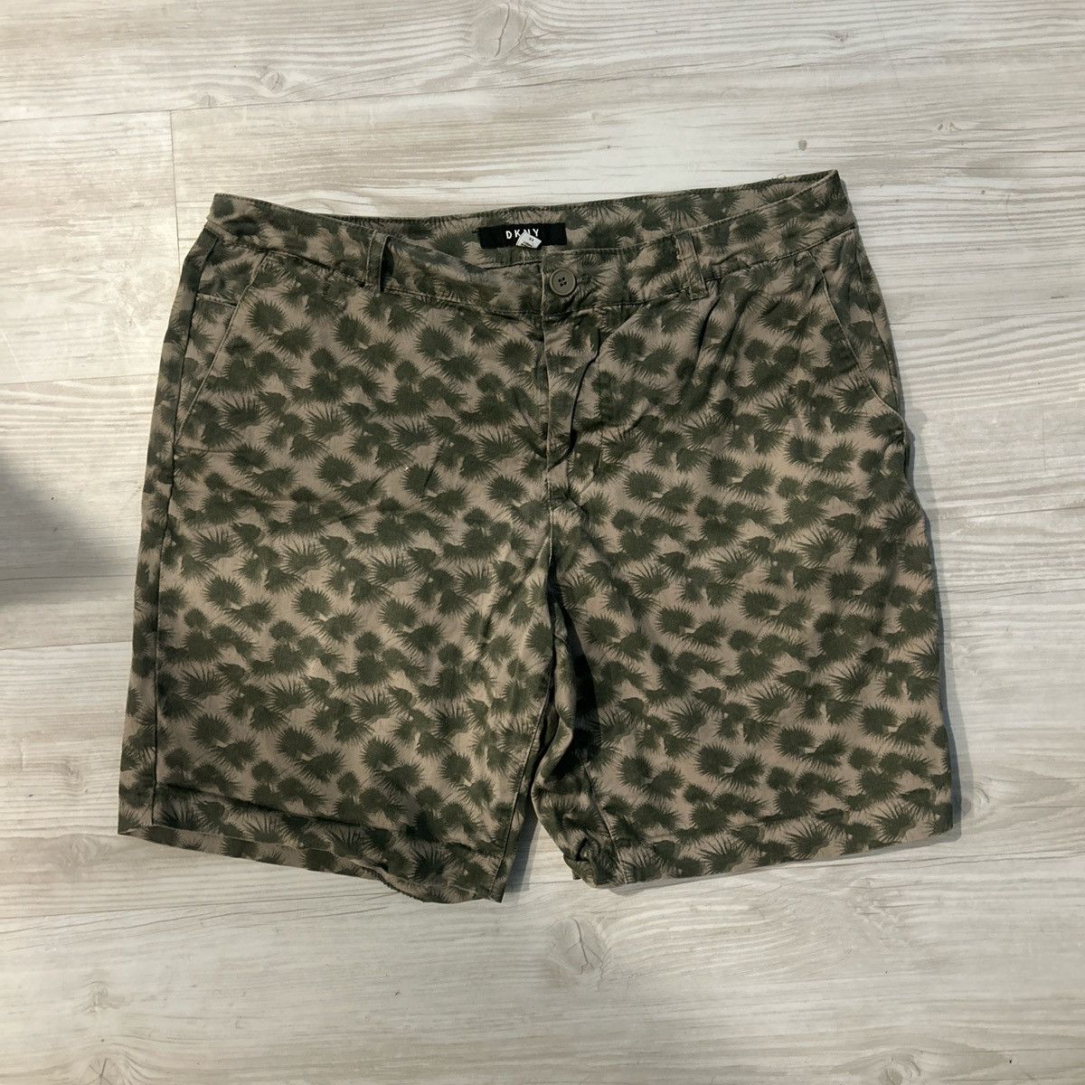 DKNY DKNY shorts Size US 33 - 1 Preview