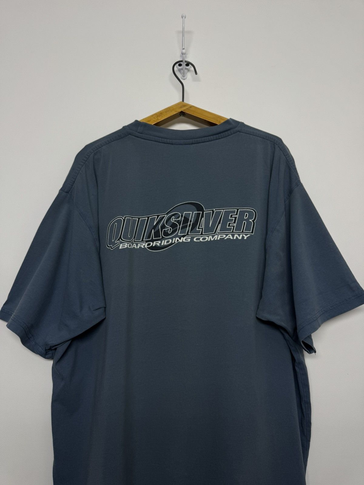 Vintage 90s Surf Quicksilver Big Logo Tee
