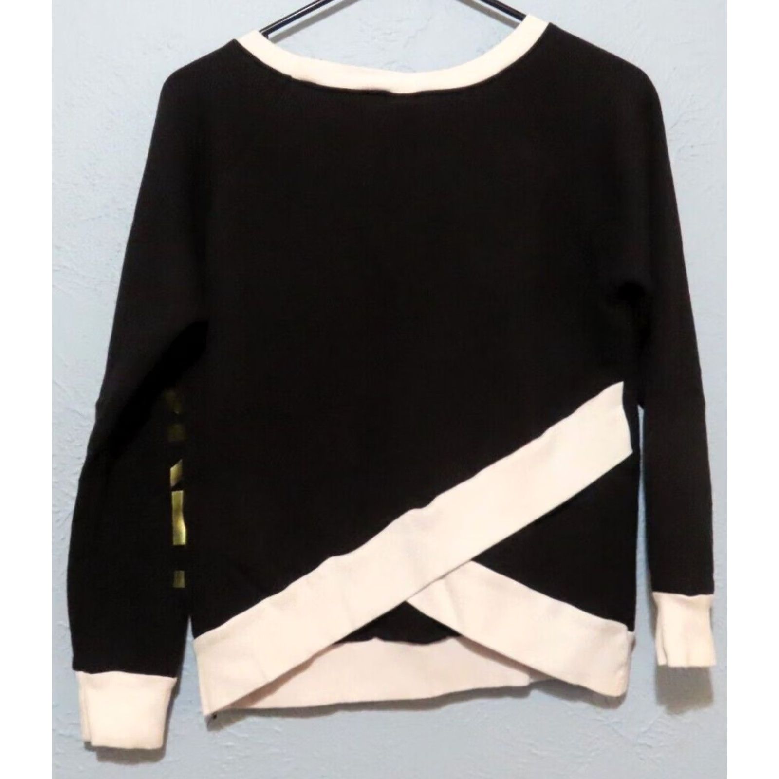 Disney Disney Sweatshirt Women Small Black Mickey Mouse Pullover Crew Neck Cotton Blend Logo Sweatshirt All Seasons Casual Activewear Size S / US 4 / IT 40 - 7 Thumbnail