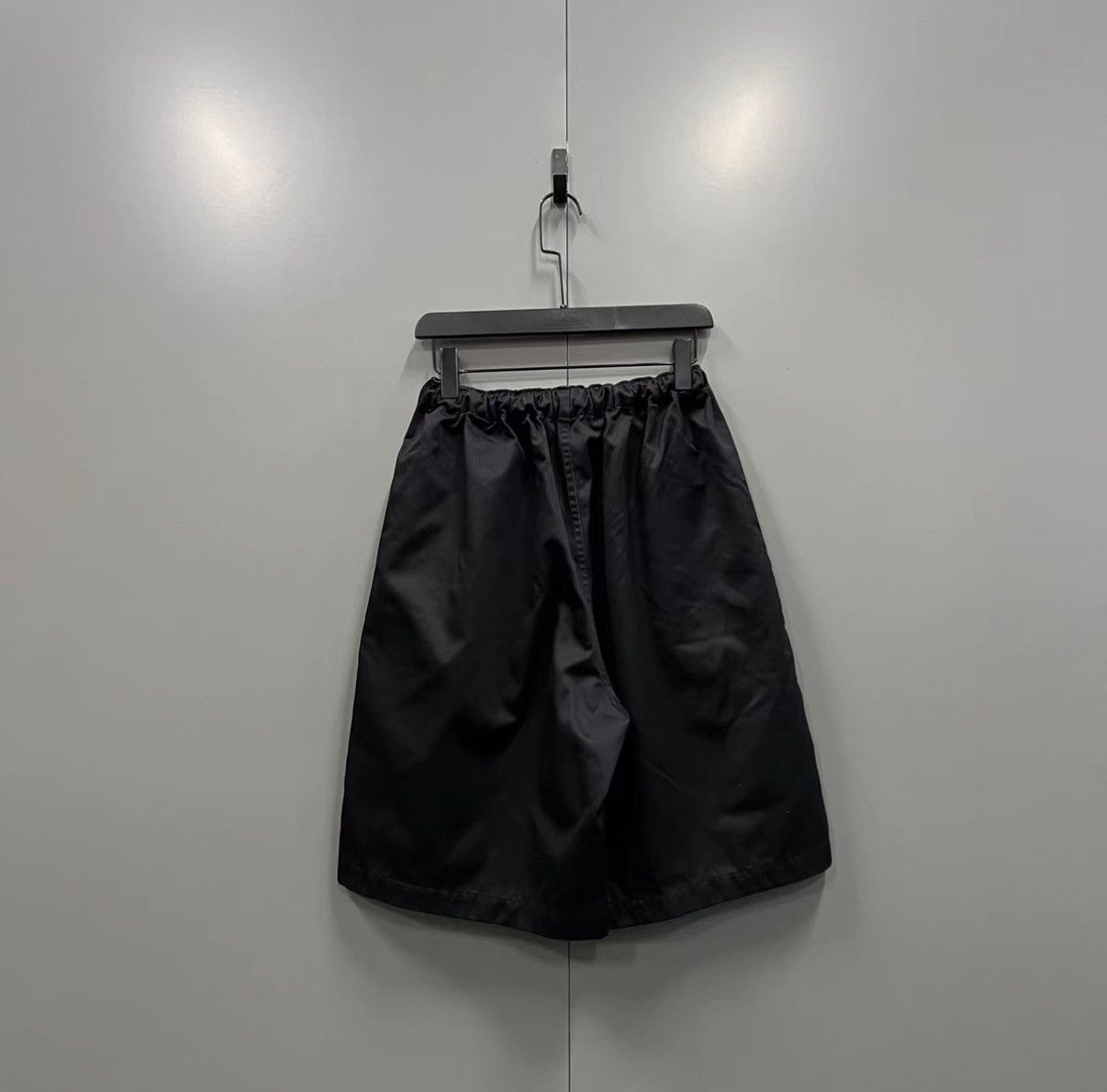 Balenciaga Balenciaga Black Front Logo Print Shorts J41 Size US 28 / EU 44 - 2 Thumbnail