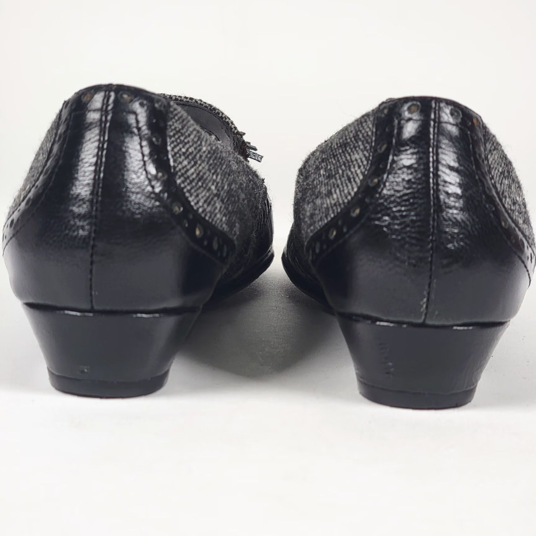 Vintage Aerosoles Women's Loafer Wing Tip Tasseled Sota Cream Black Patent Leather Fabric Slip On Flat Heel Womens 7.5 Comfort Casual Size US 8 / IT 38 - 5 Thumbnail