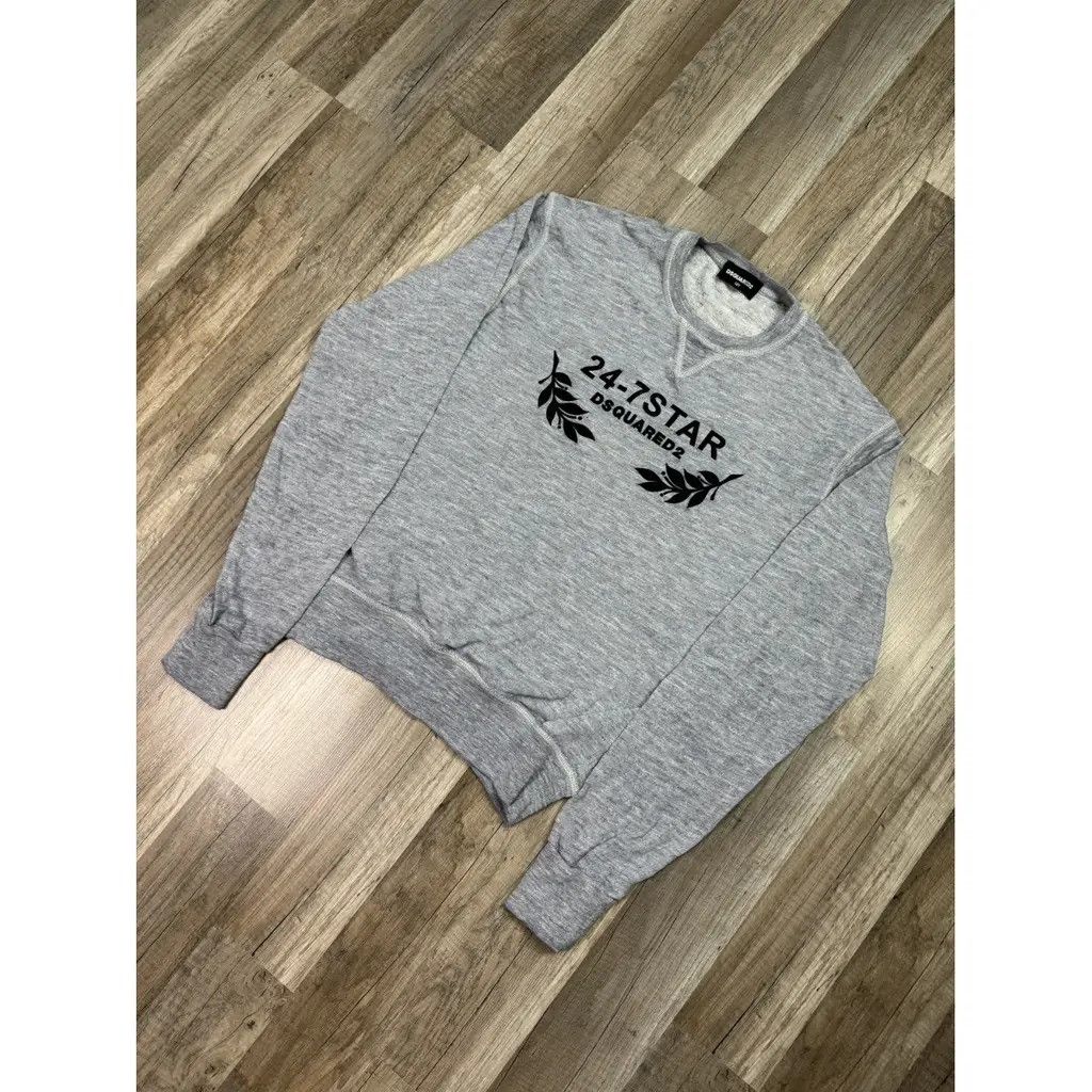 Dsquared2 Dsquared2 Crewneck Size: fit XS Size XS / US 0-2 / IT 36-38 - 2 Thumbnail
