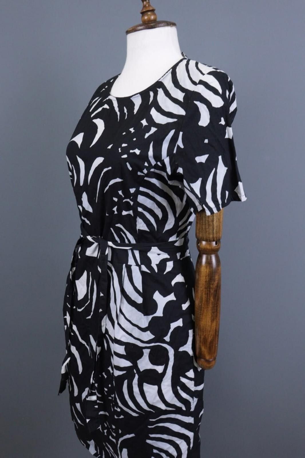 Marimekko Marimekko Black Floral Bodycon A-Line Knee Dress Size 40 Size M / US 6-8 / IT 42-44 - 7 Thumbnail