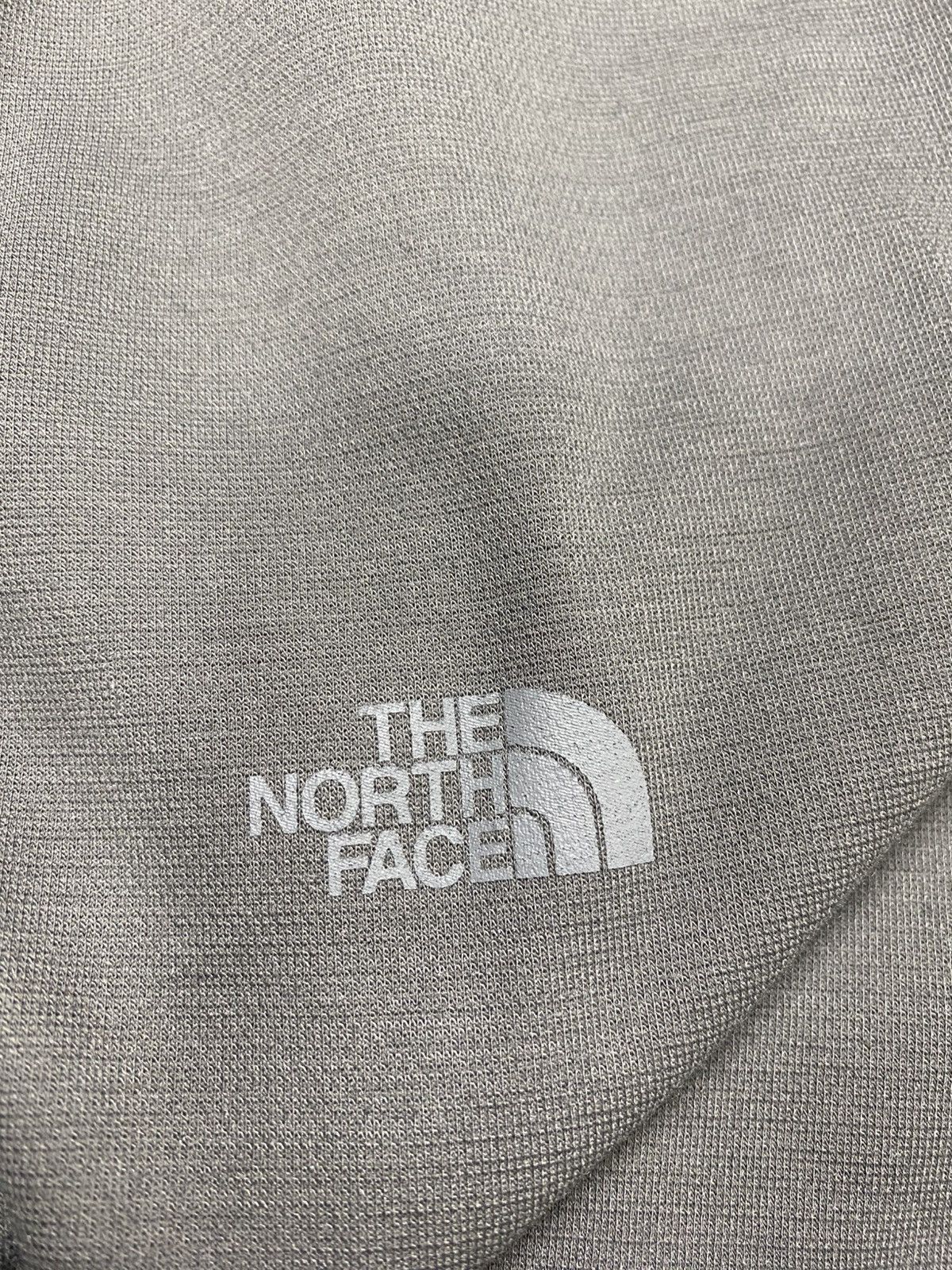 The North Face The North Face Grey Side Logo Half-zipper Sweatshirt Size US L / EU 52-54 / 3 - 8 Thumbnail