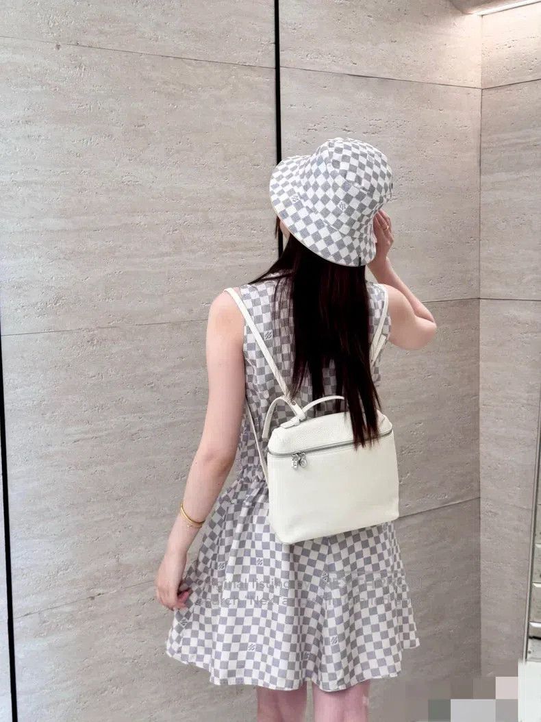 Louis Vuitton Louis Vuitton dress Size XS / US 0-2 / IT 36-38 - 9 Thumbnail