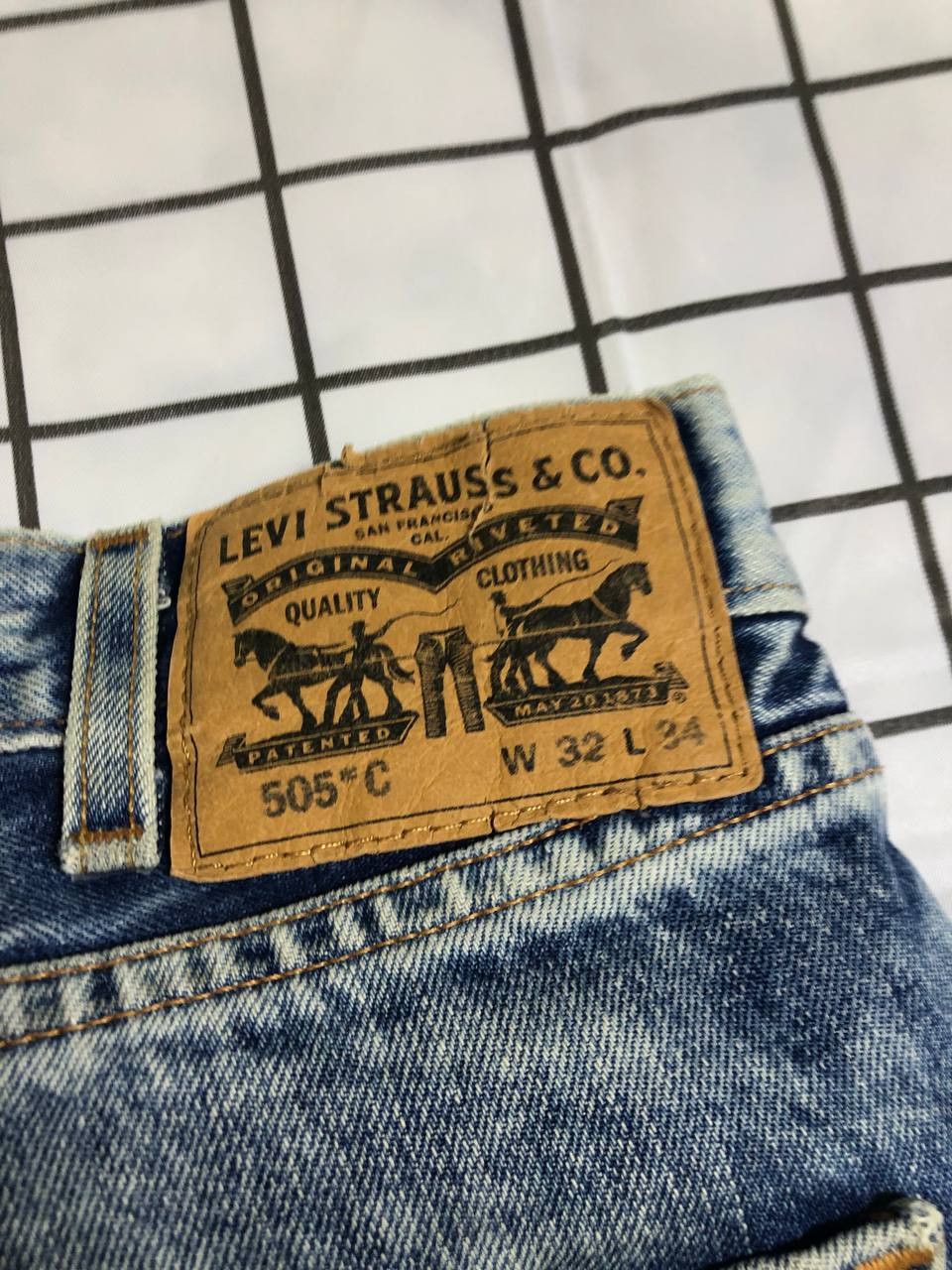 Levi's Vintage 90s Orange Tab Levi’s Jeans 505 Blue Distressed Size US 32 / EU 48 - 22 Thumbnail