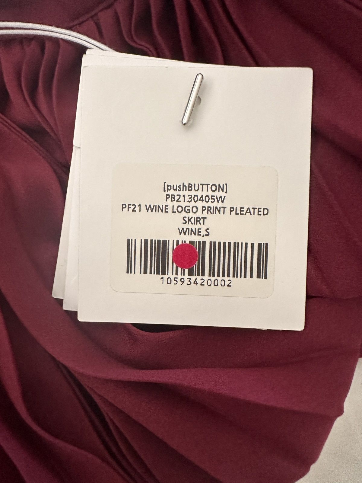 pushBUTTON NWT Pushbutton crimson color pleated skirt/S Size 26" / US 2 / IT 38 - 4 Thumbnail