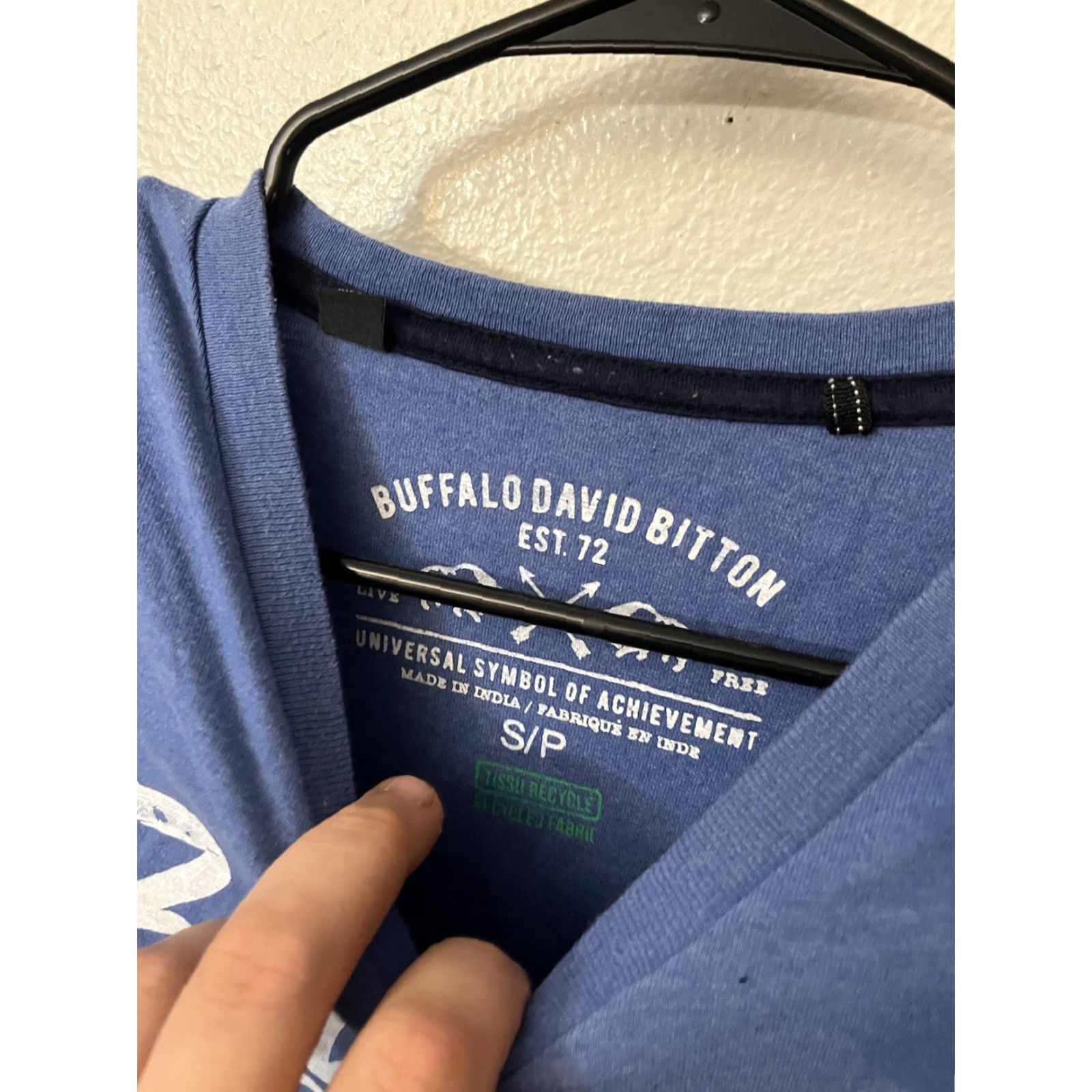 Buffalo David Bitton Buffalo David Bitton Graphic T Shirt Blue Short Sleeve Mens Size Small V Neck Size US S / EU 44-46 / 1 - 3 Thumbnail