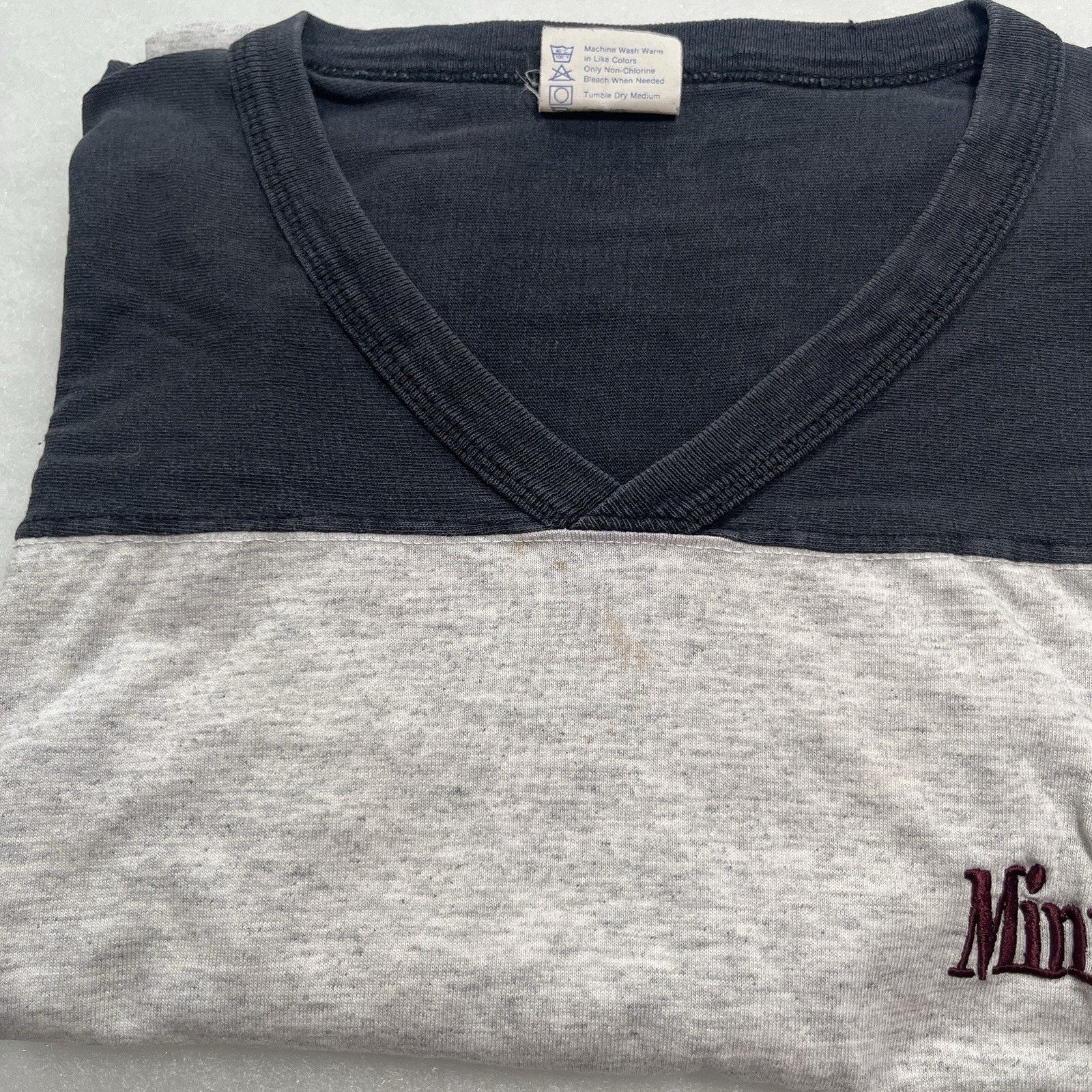 Other Vintage 90’s Embroidered Golden Gophers NCAA T Shirt Size L Size US L / EU 52-54 / 3 - 5 Thumbnail