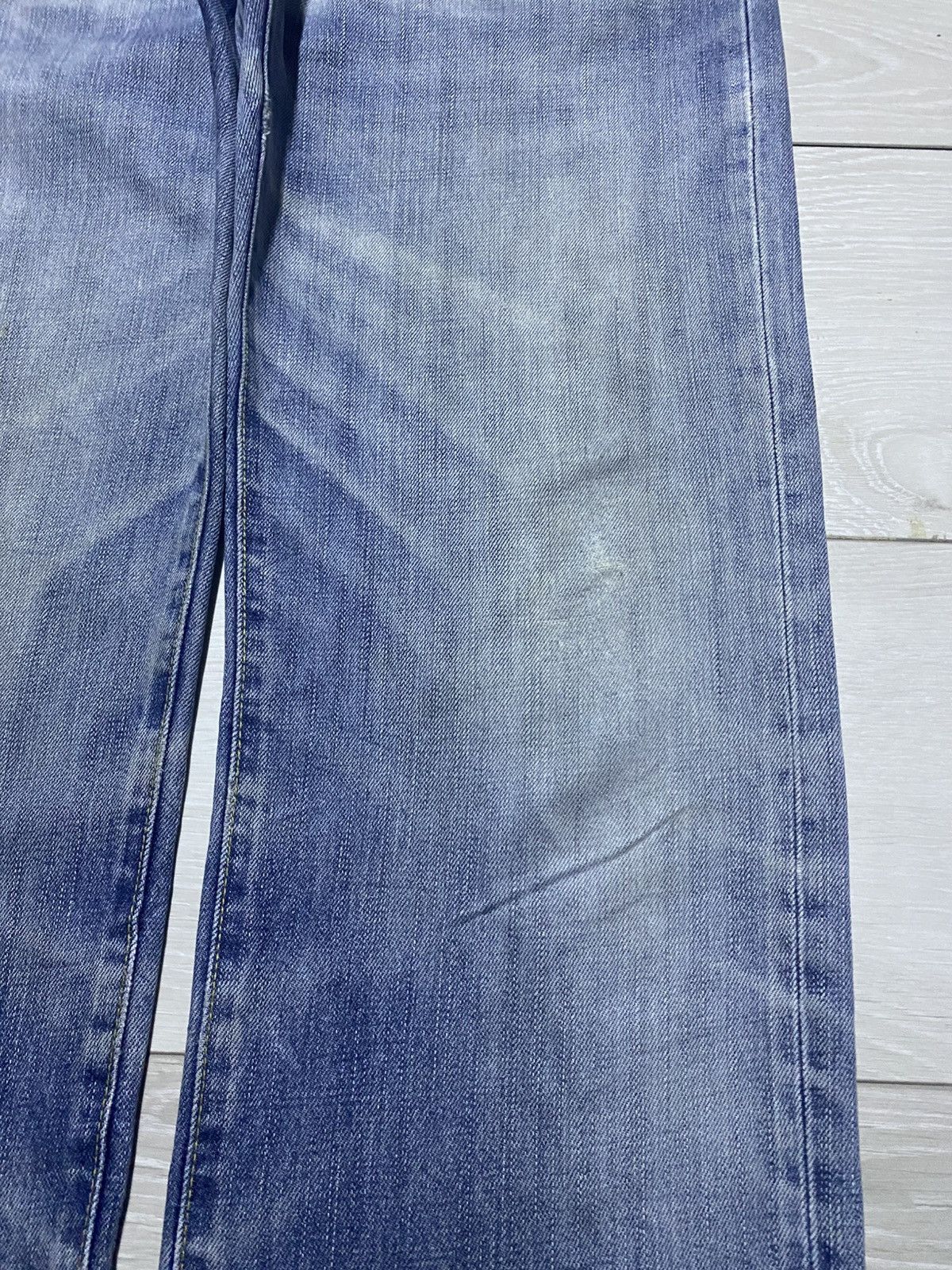 Japanese Brand Vintage Japanese Uniqlo S-002 Light Wash Distressed Jeans Size US 33 - 8 Thumbnail