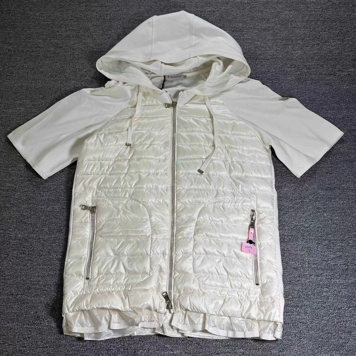 Moncler MONCLER down short-sleeve XS 99 New Size XS / US 0-2 / IT 36-38 - 1 Thumbnail