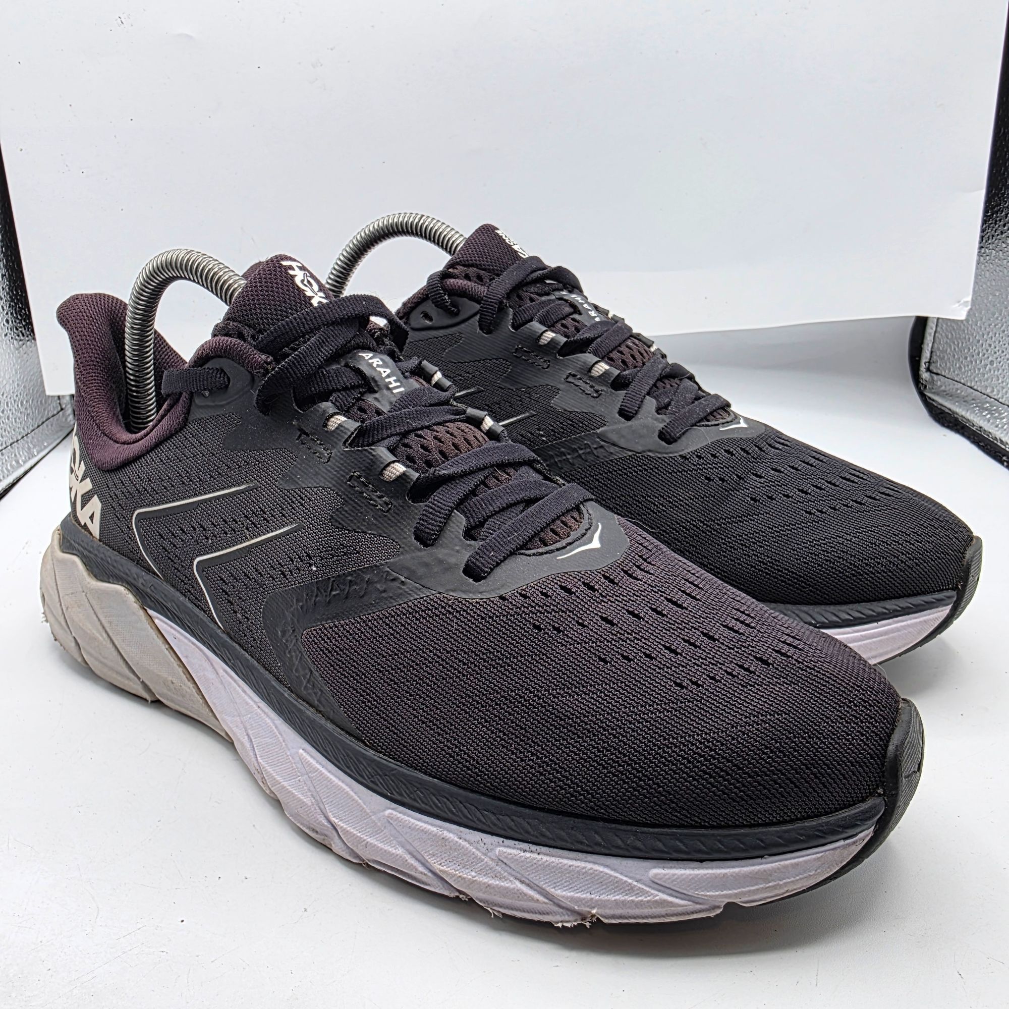 Hoka Hoka One One Arahi 5 Womens Running Shoes Size 9.5B Black Li Size US 9.5 / IT 39.5 - 1 Thumbnail