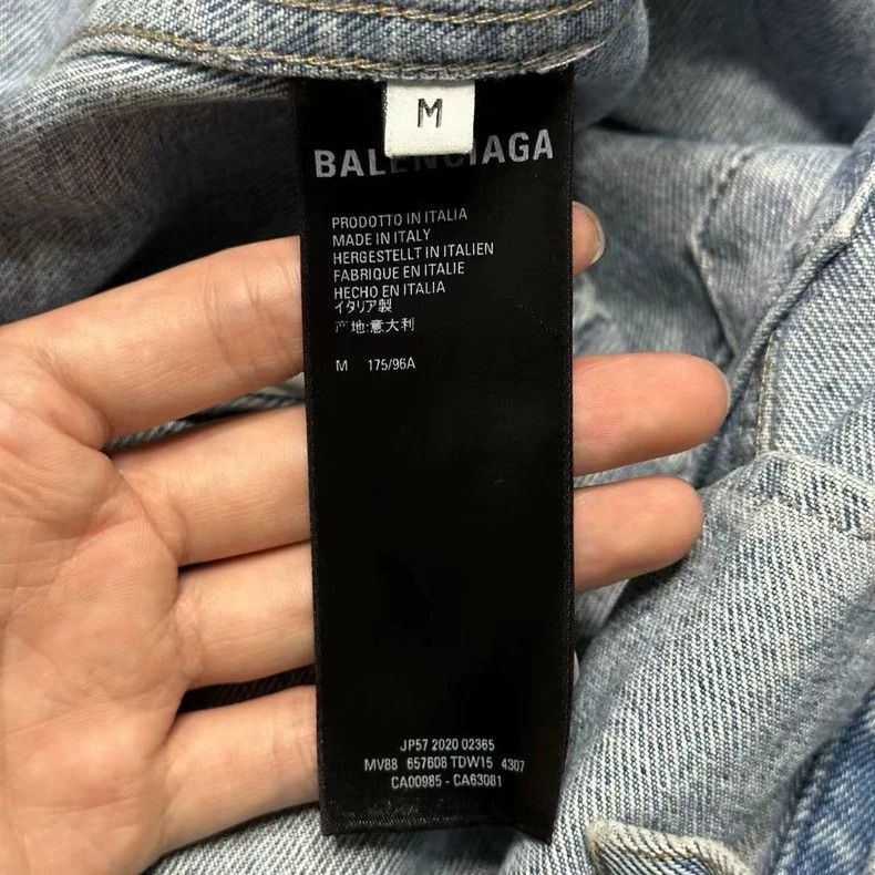 Balenciaga Balenciaga Denim Jacket with Unique Design-2505 Size US M / EU 48-50 / 2 - 3 Thumbnail