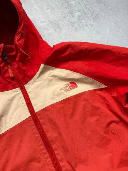 The North Face The North Face Women's Windbreaker Jacket Red Women's Size M / US 6-8 / IT 42-44 - 2 Thumbnail