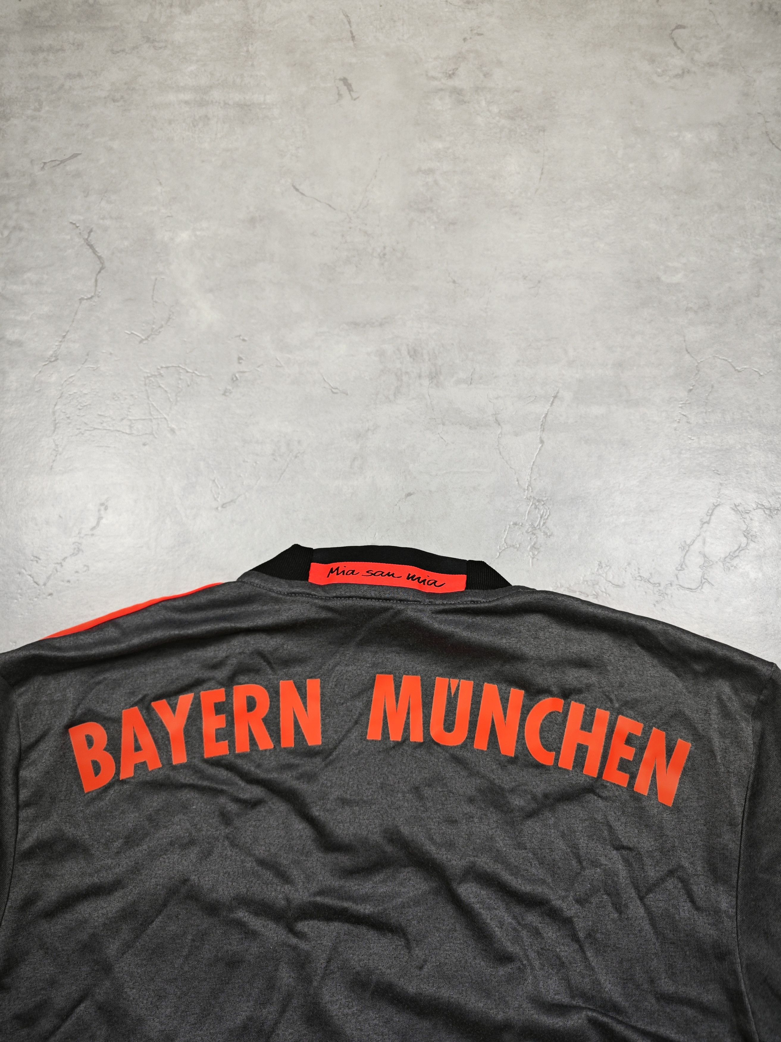 Adidas Bayern Munchen 2016 jersey Size US S / EU 44-46 / 1 - 4 Thumbnail