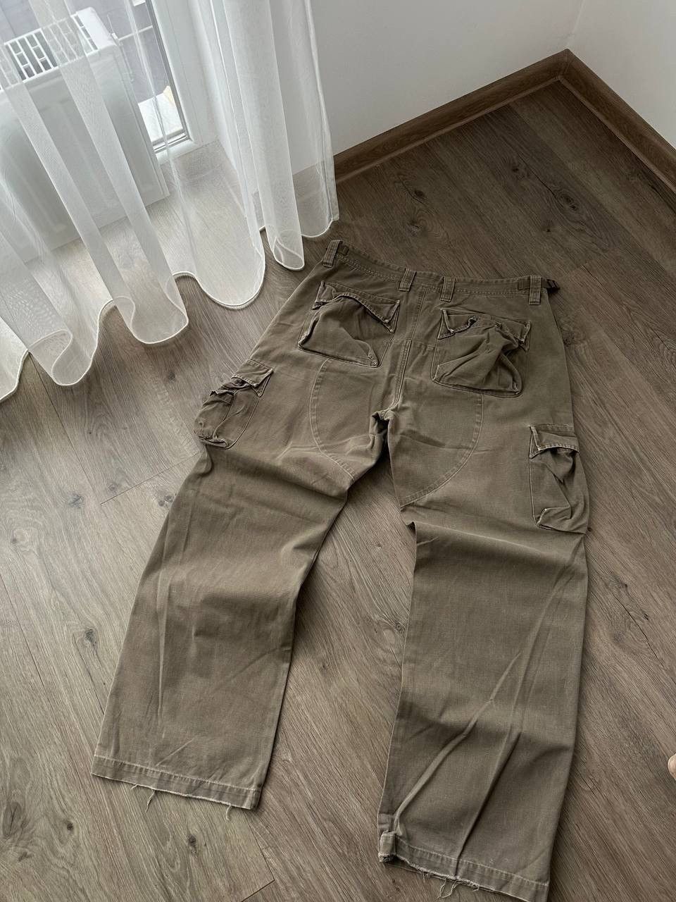 Japanese Brand × Vintage Vintage Japanese Cargo Baggy Pocket Distressed Beige Pants Size US 34 / EU 50 - 16 Thumbnail