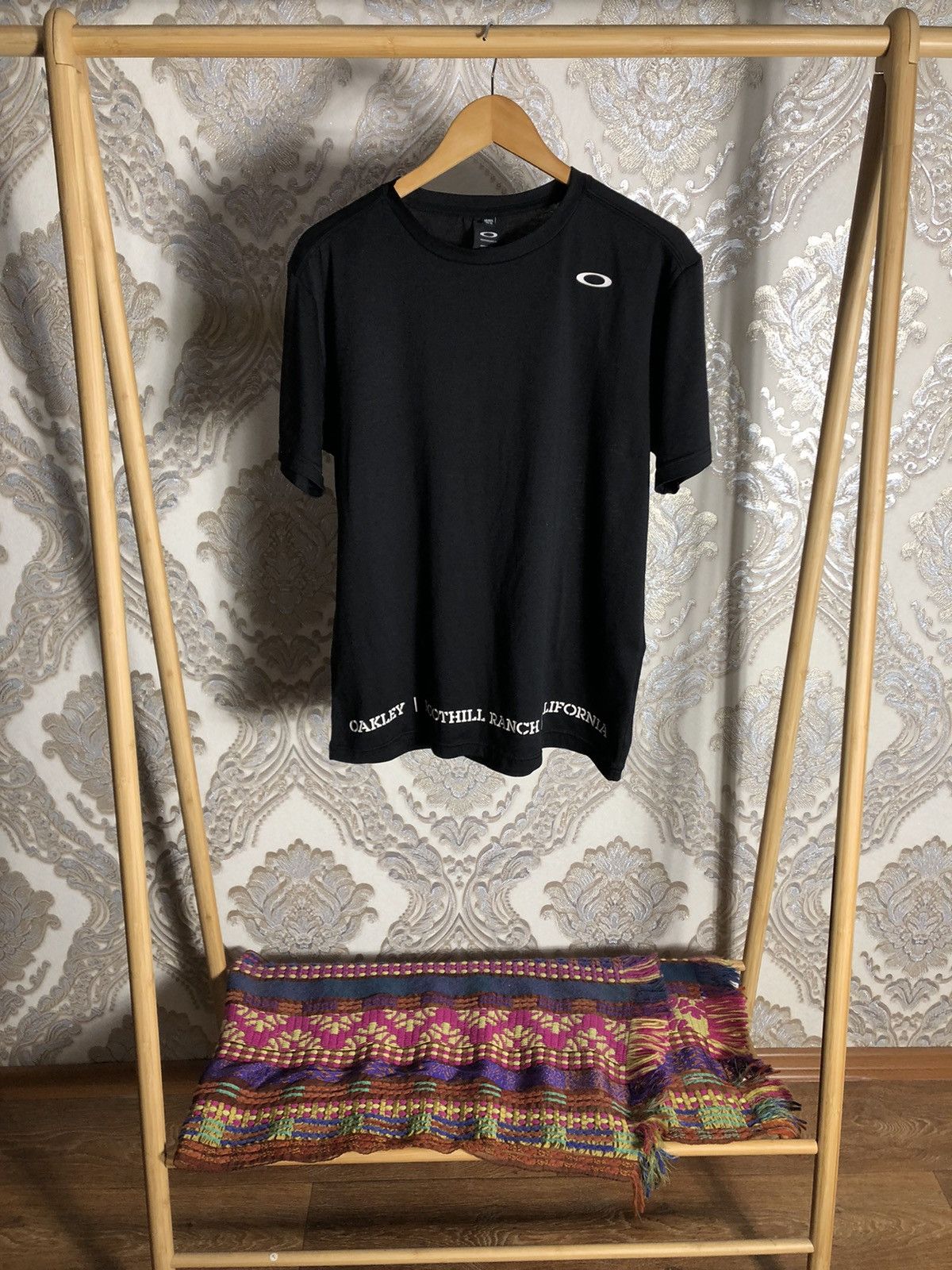 Oakley VINTAGE OAKLEY RUNNING T-SHIRT SURF CASUAL DESIGNER Y2K 90s Size US L / EU 52-54 / 3 - 1 Thumbnail