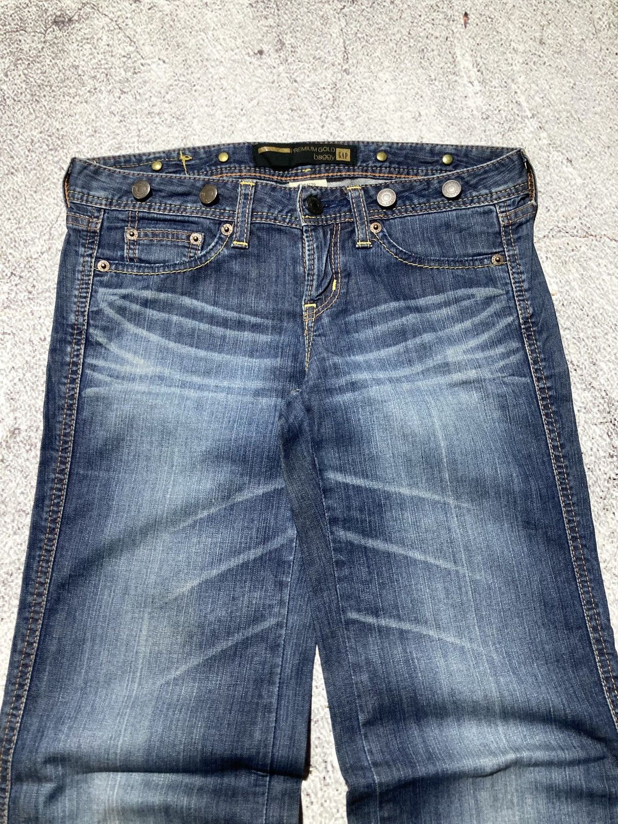 Japanese Brand 🇯🇵 2000s Gap Multi Button Flared Bootcut Faded Jeans Blue Size US 29 - 4 Thumbnail