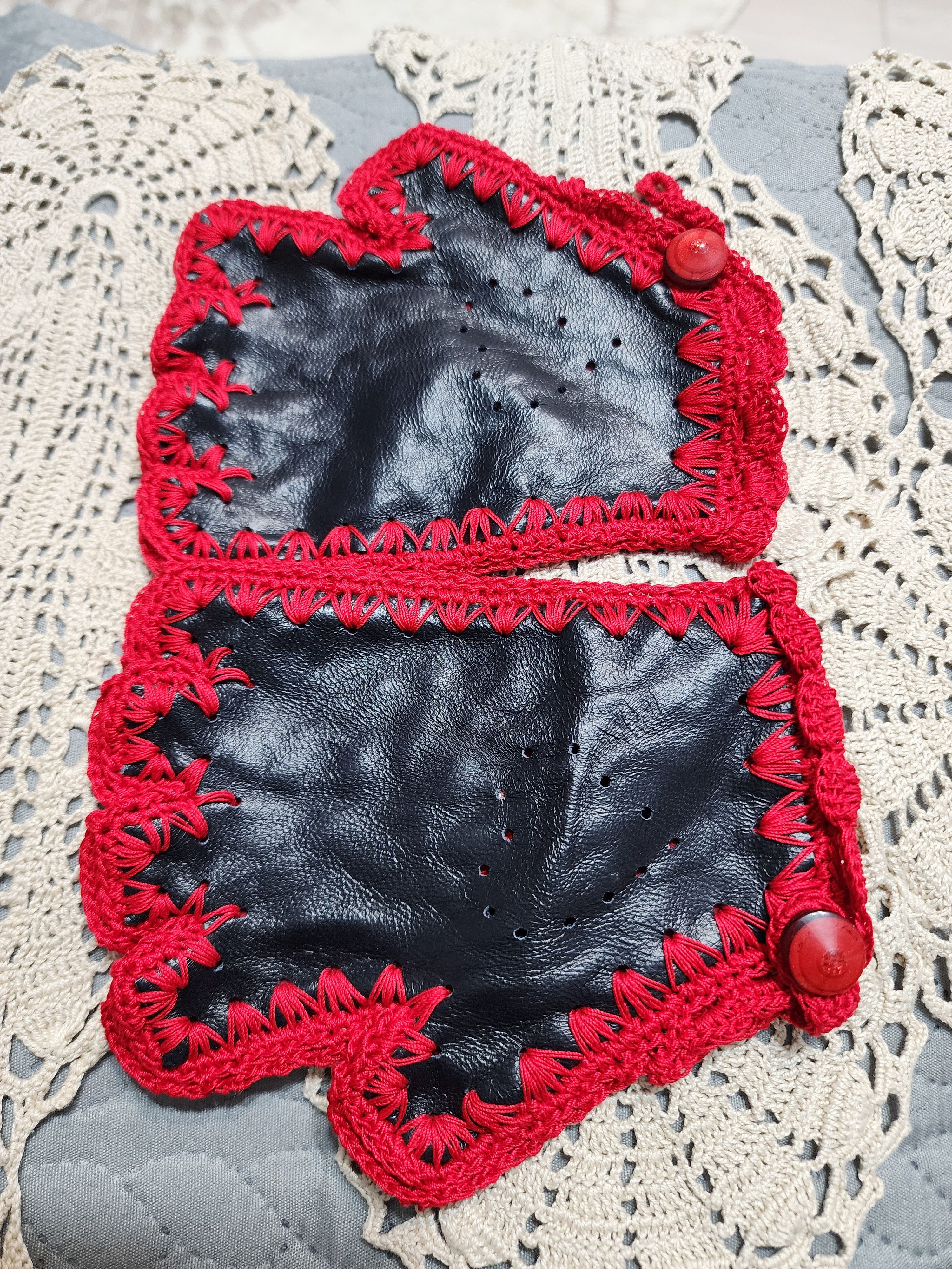 Handmade Leather red fingerless gloves woman red rock leather gloves Size ONE SIZE - 4 Thumbnail