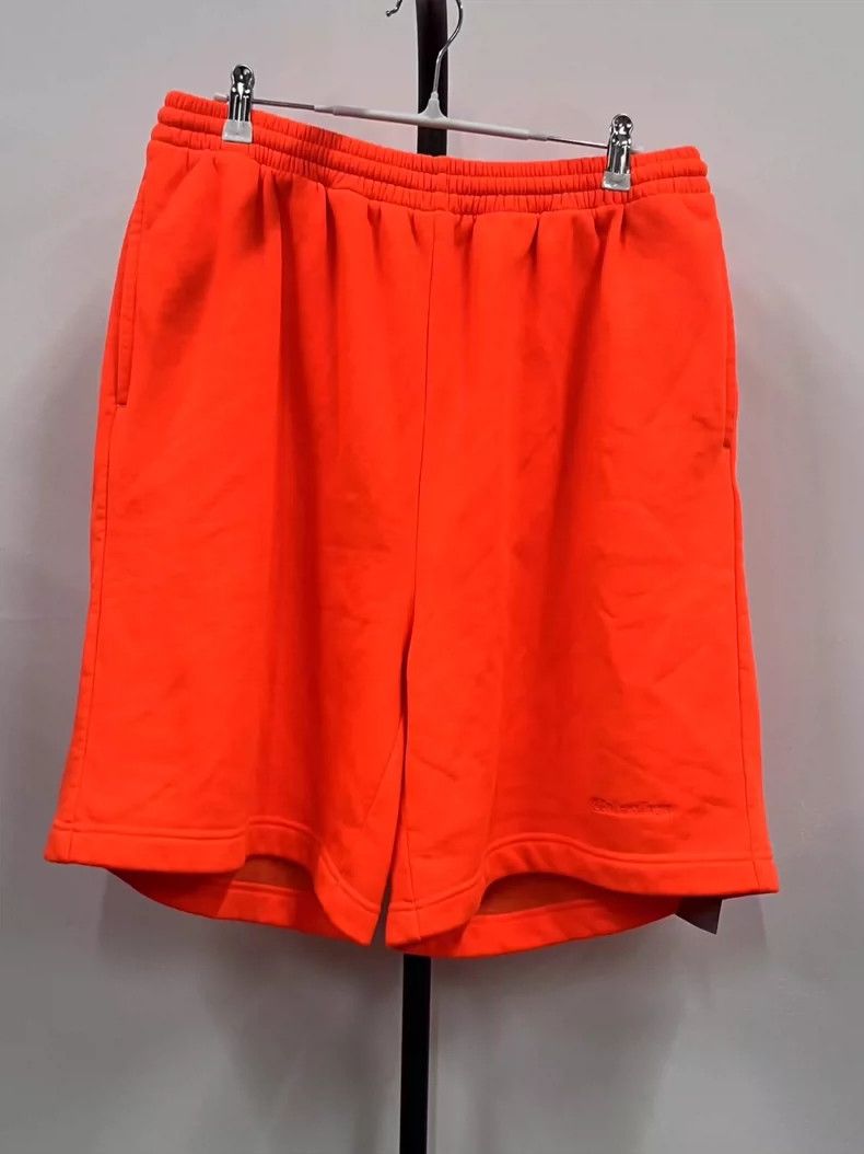 Balenciaga Balenciaga Solid logo graphic straight-leg casual shorts Size US 27 - 1 Thumbnail