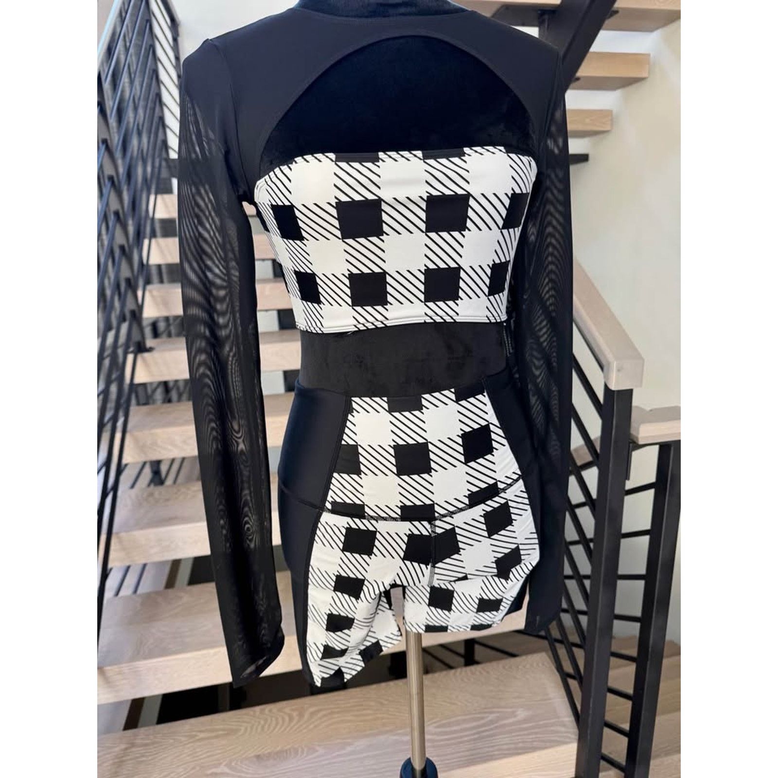 Other Black & White Plaid Set. Mesh Crop Top and biker shorts Size S / US 4 / IT 40 - 3 Thumbnail
