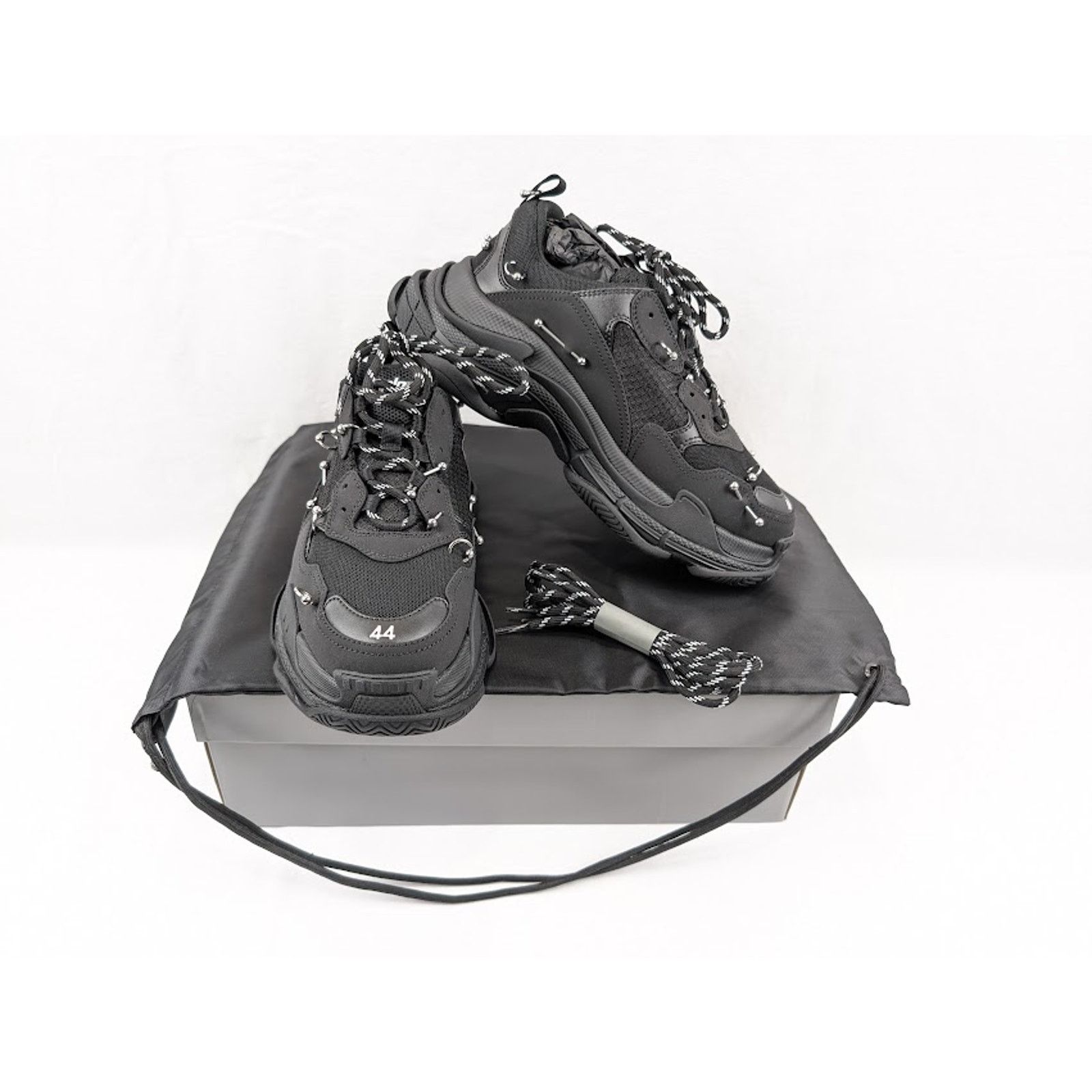 Balenciaga o1rshd1 Triple S Soccer Sneakers in Black/Silver Size US 13 / EU 46 - 22 Thumbnail