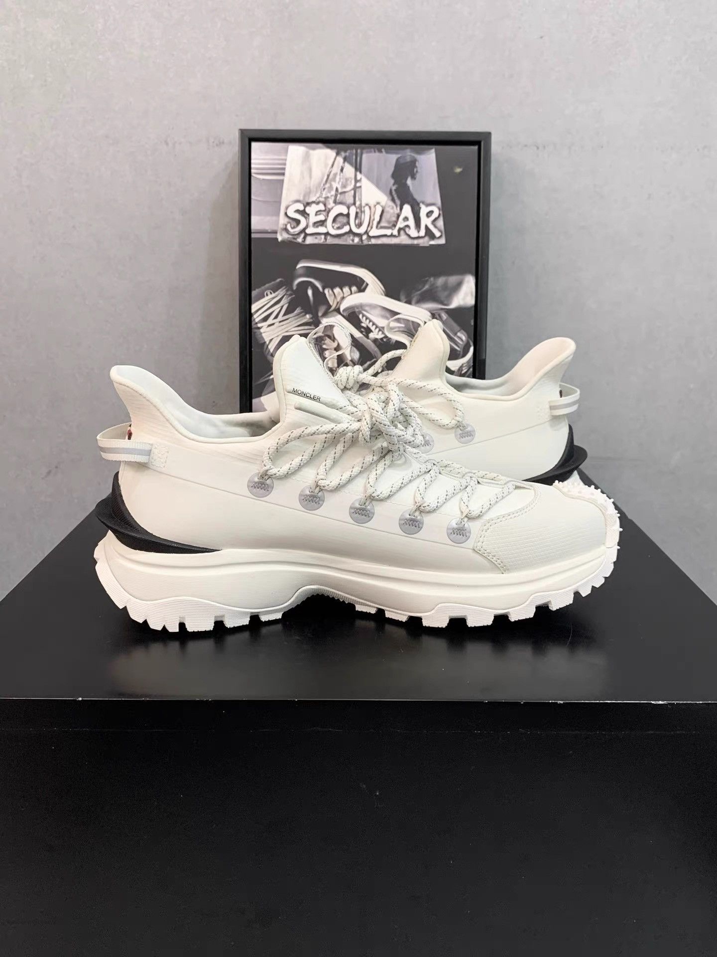 Moncler Moncler Trailgrip Lite 2 Trainers K34 Size US 5 / EU 37 - 5 Thumbnail
