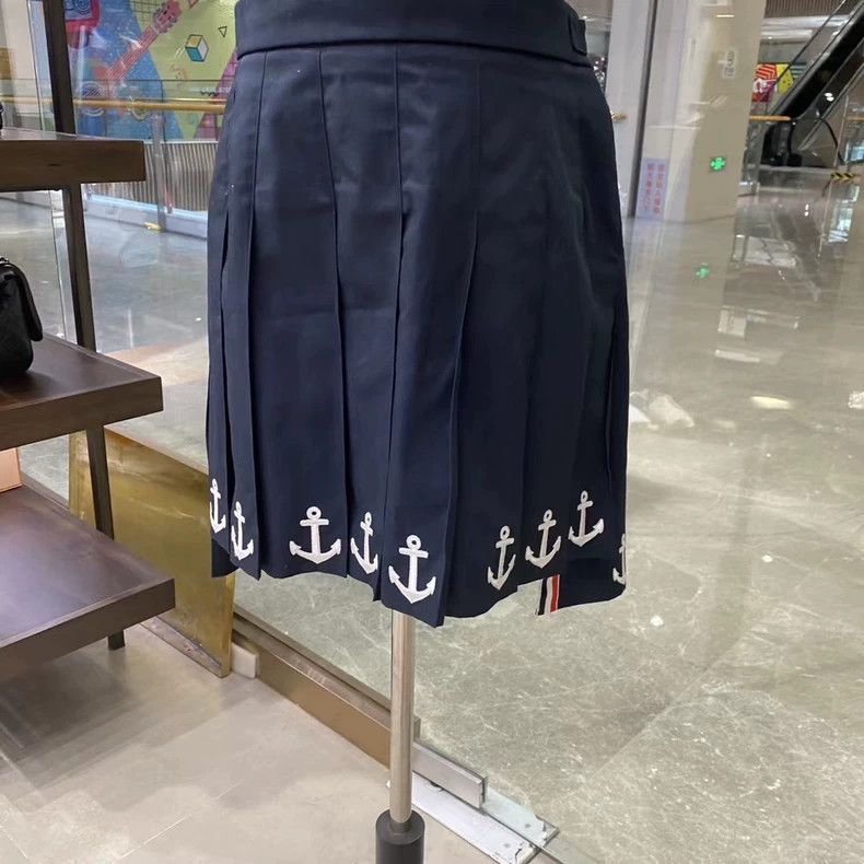 Thom Browne Thom Browne Blue Navy anchor embroidered pleated skirt Size 27" / US 4 / IT 40 - 4 Thumbnail