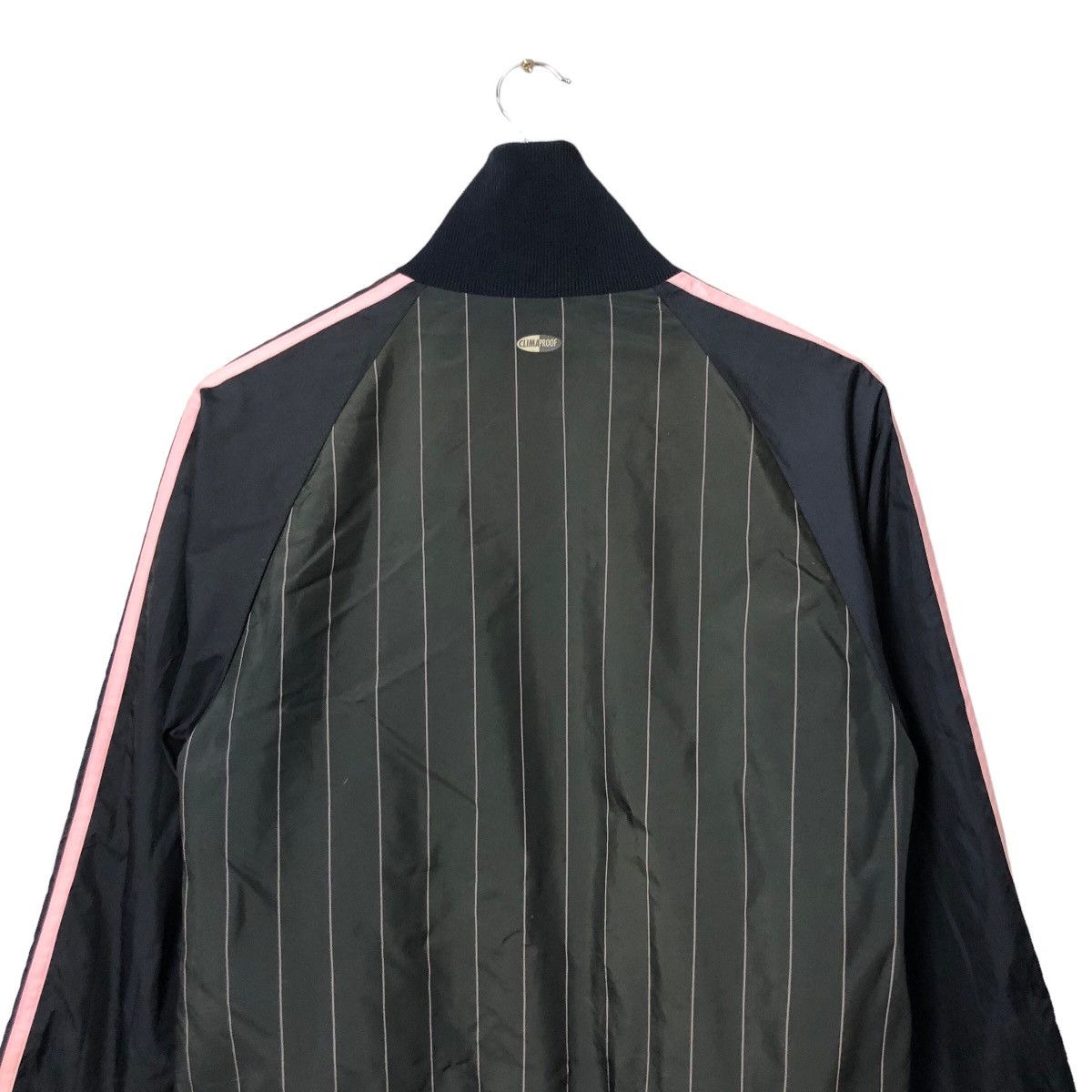 Vintage Vintage Adidas Climaproof Embroidery Logo Zipper Ups Jacket Size US M / EU 48-50 / 2 - 8 Thumbnail