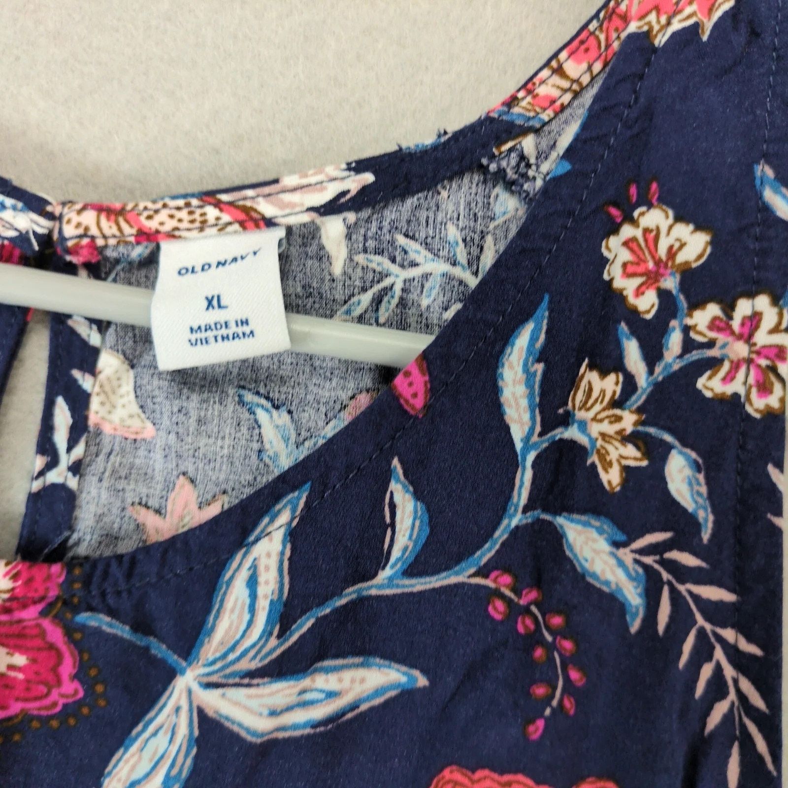 Old Navy Old Navy Blue Floral Print Rayon Tank Top Women's XL Flowy Size XL / US 12-14 / IT 48-50 - 6 Thumbnail