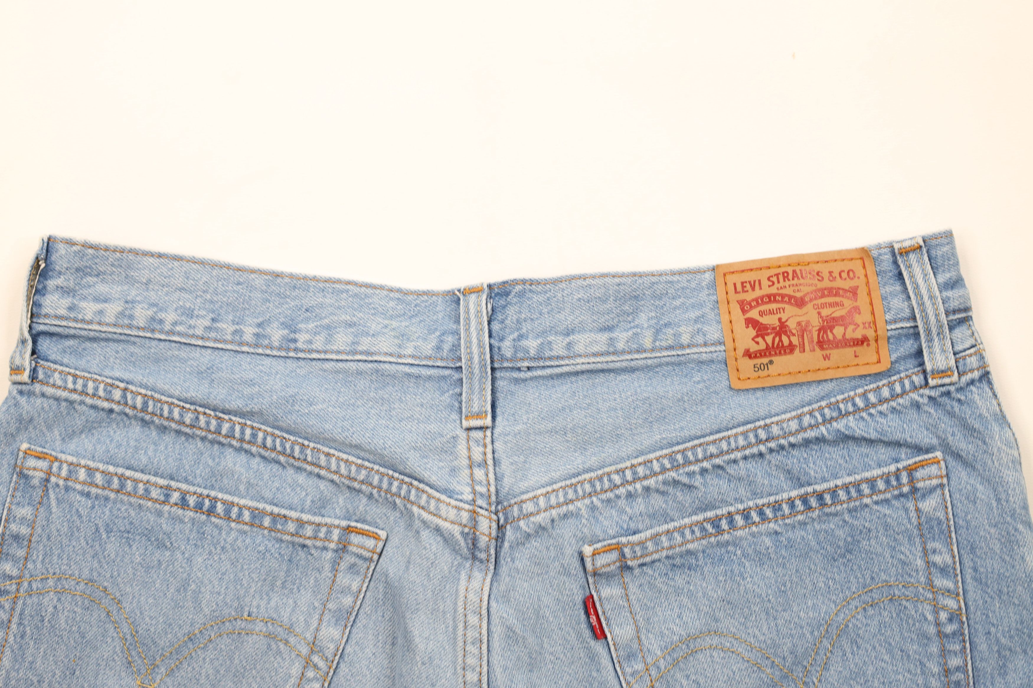 Levi's Vintage Y2K Levis 501xx Button Fly Cut Off Denim Jean Shorts Size 30" / US 8 / IT 44 - 9 Thumbnail