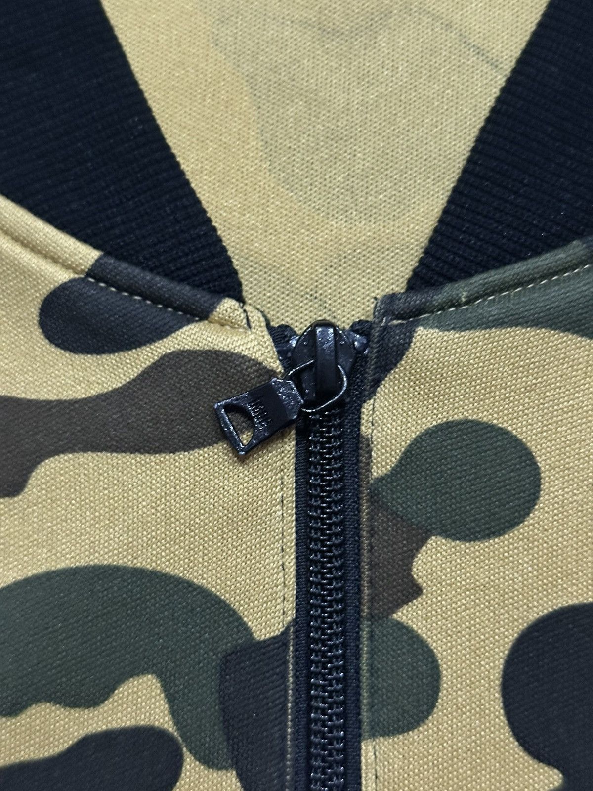 Bape BAPE TRACKTOP CAMO Size US M / EU 48-50 / 2 - 10 Thumbnail