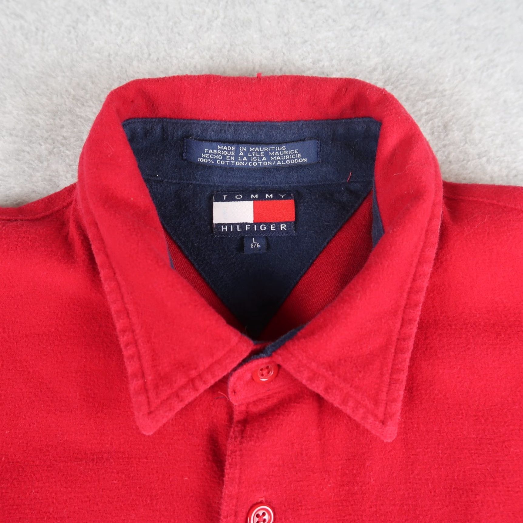 Tommy Hilfiger VINTAGE Tommy Hilfiger Shirts Mens L Red 90s Logo Button-Down Collar Vintage 90s Size US L / EU 52-54 / 3 - 4 Thumbnail
