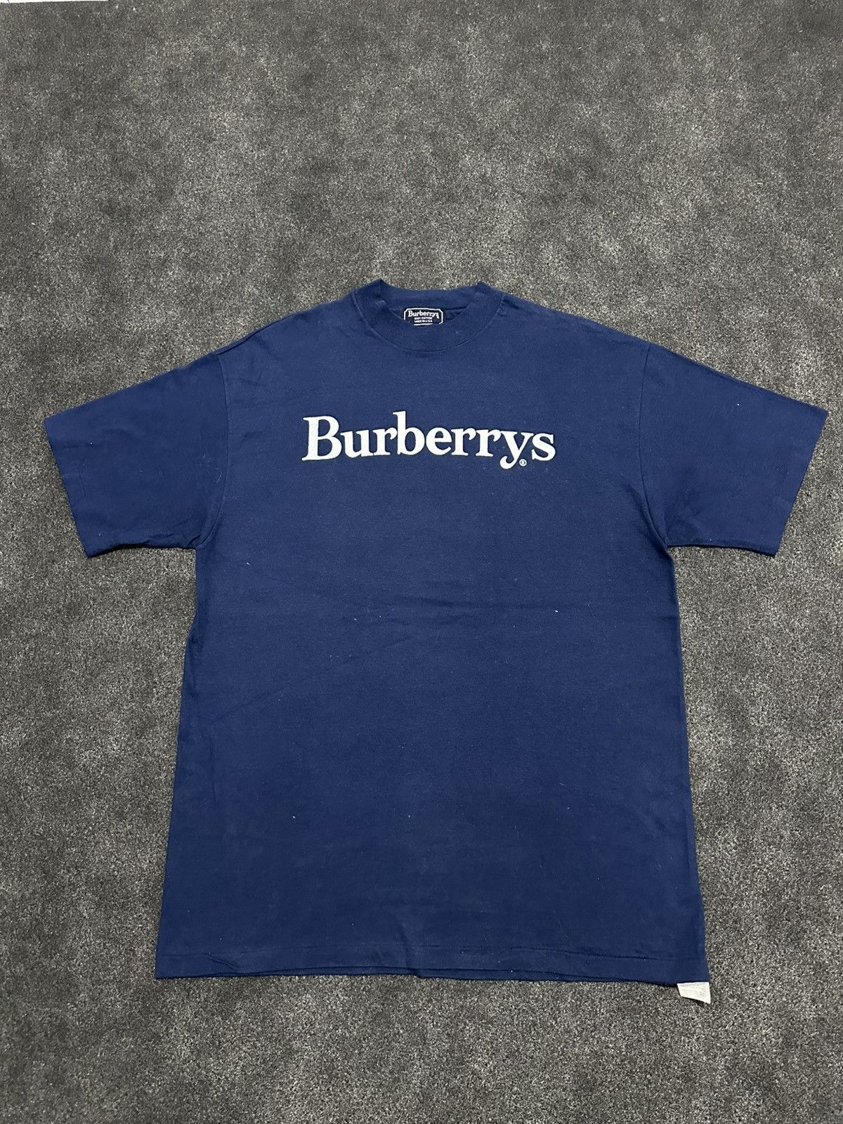 Burberry Vintage Burberry's Spellout Logo T-Shirt Size US L / EU 52-54 / 3 - 3 Thumbnail