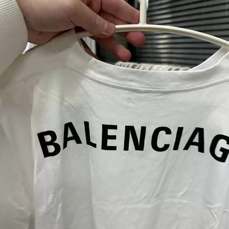 Balenciaga Short sleeved logo on the back o