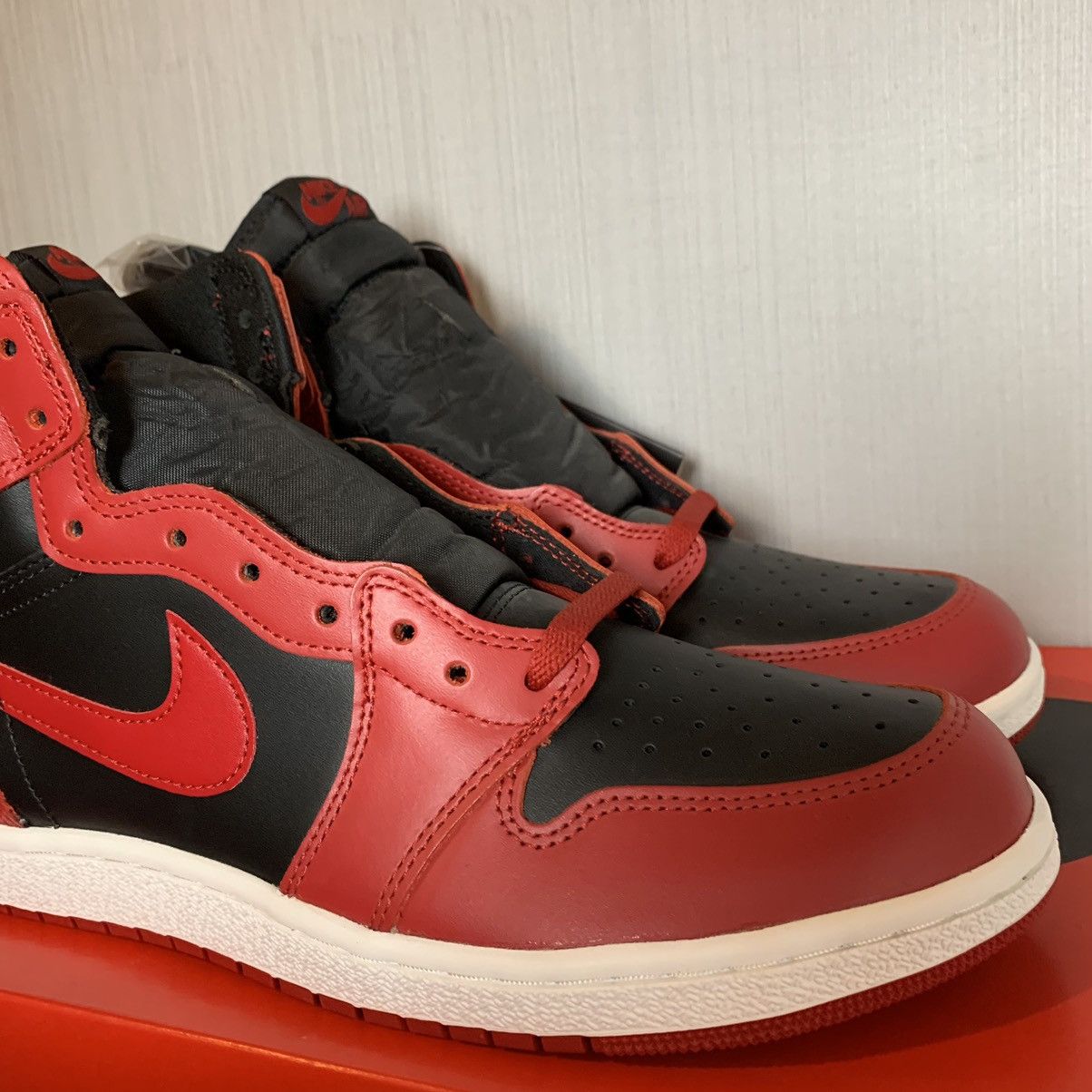 Jordan Brand Jordan 1 Retro High 85 Varsity Red Size US 11 / EU 44 - 11 Thumbnail