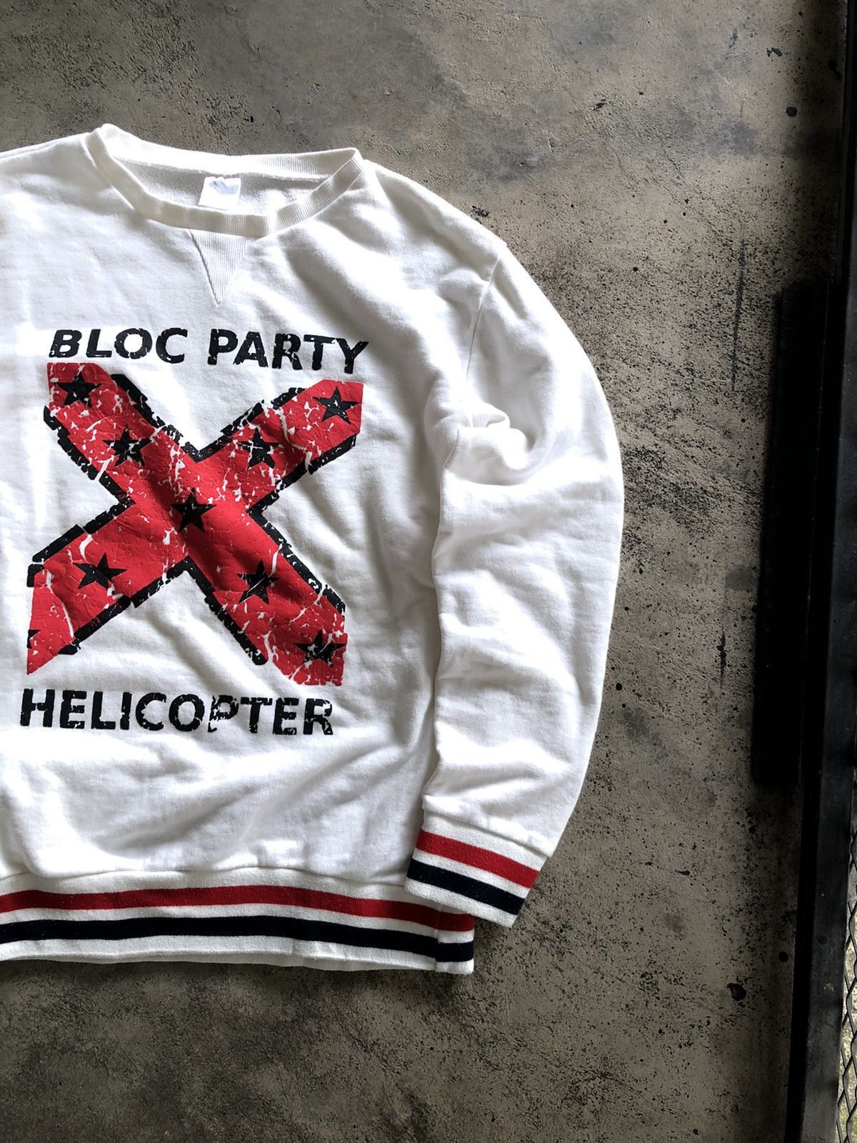 Band Tees × Vintage BLOC PARTY HELICOPTER SWEASHIRT Size US XXL / EU 58 / 5 - 2 Thumbnail