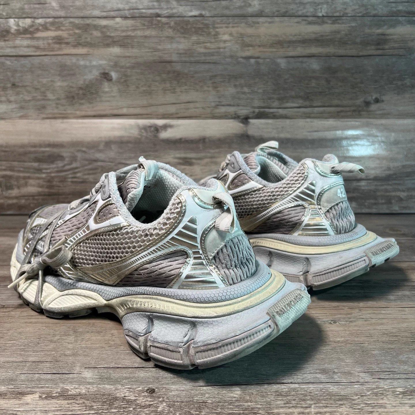 Balenciaga Balenciaga Triple S distressed silver/cream 42 Size US 9 / EU 42 - 4 Thumbnail