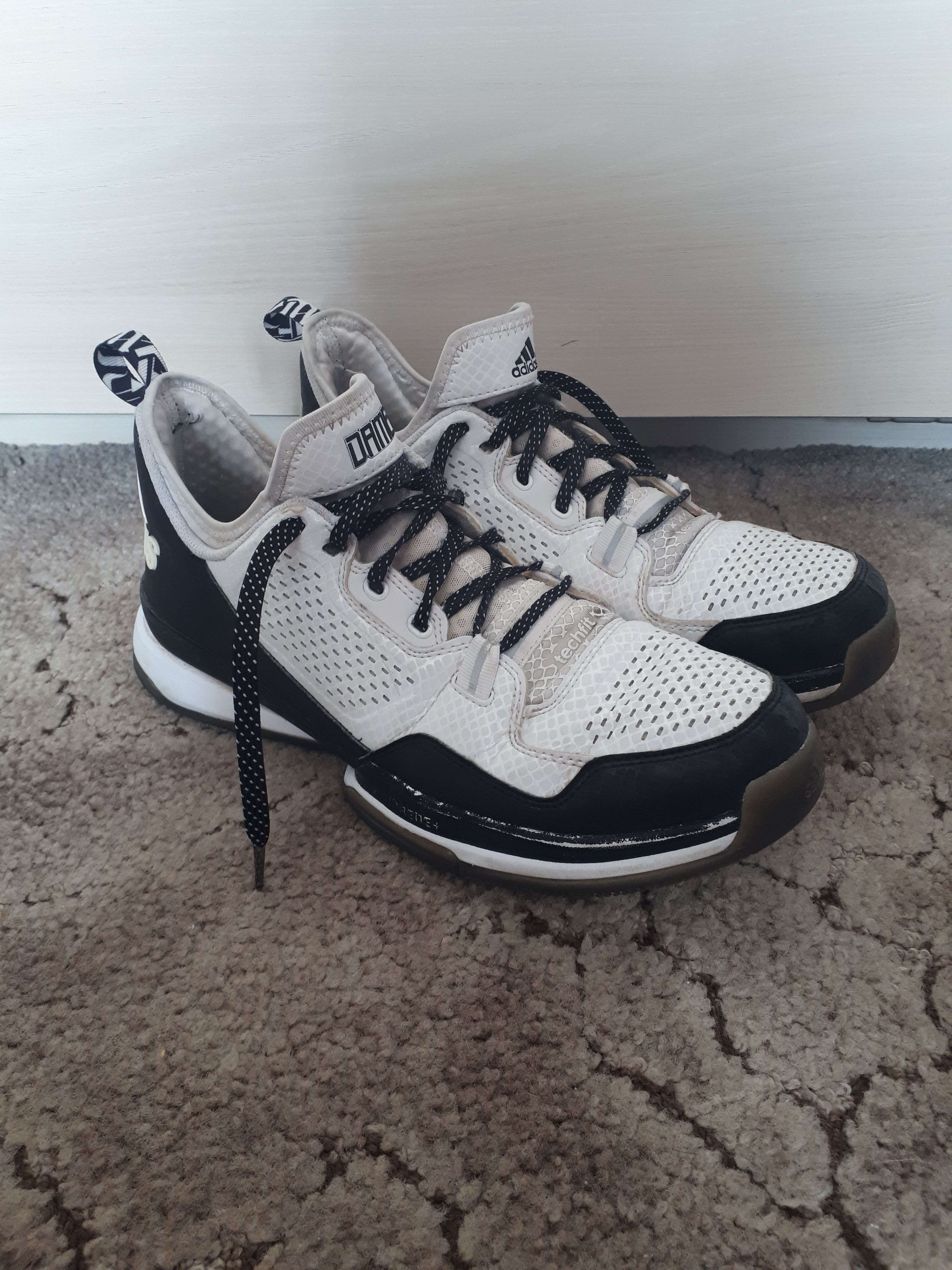 dames basketball shoes