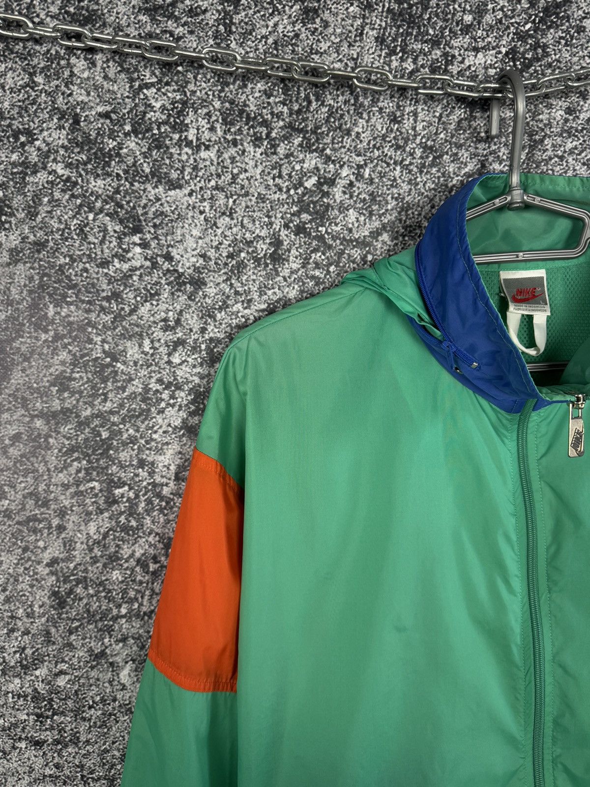 Nike Vintage 90s Nike Nylon Jacket Windbreaker Retro Size L Size US L / EU 52-54 / 3 - 3 Thumbnail