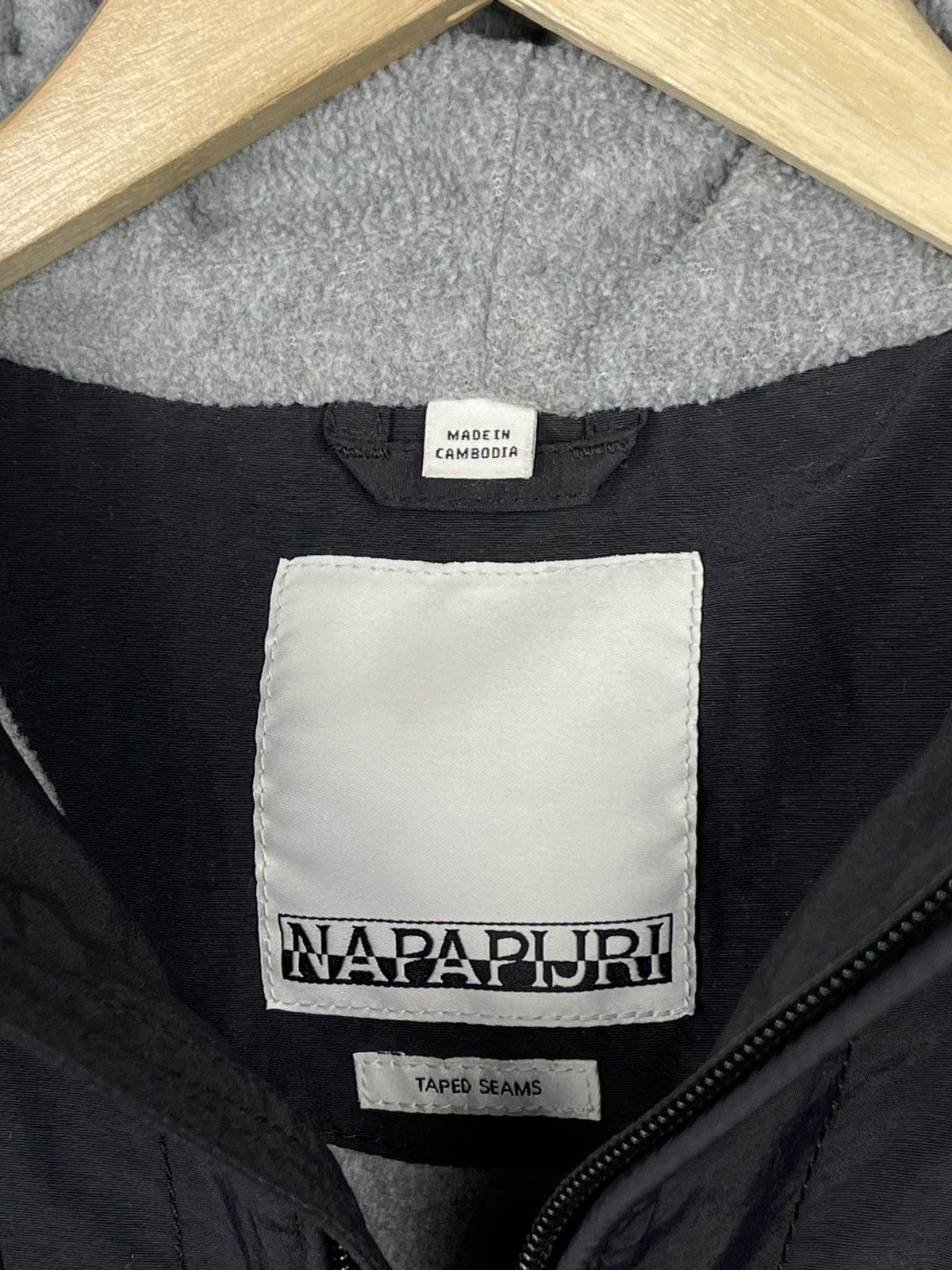 Napapijri Napapijri Rainforest Winter Black Jacket Teenage Size 14/162 Size US XS / EU 42 / 0 - 10 Thumbnail
