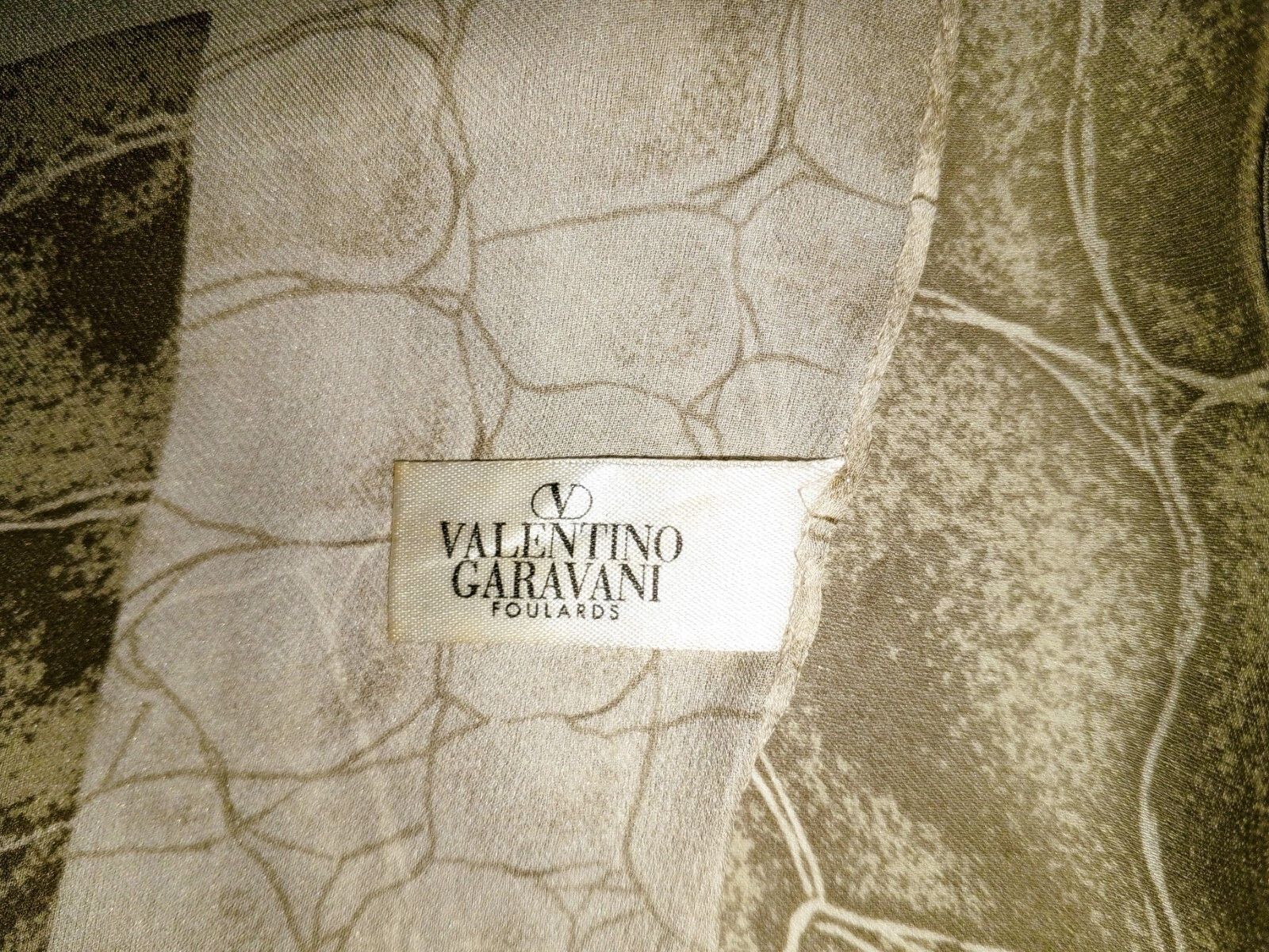 Valentino VALENTINO GARAVANI ITALY Gray Crocodile Skin Silk Scarf Size ONE SIZE - 7 Thumbnail