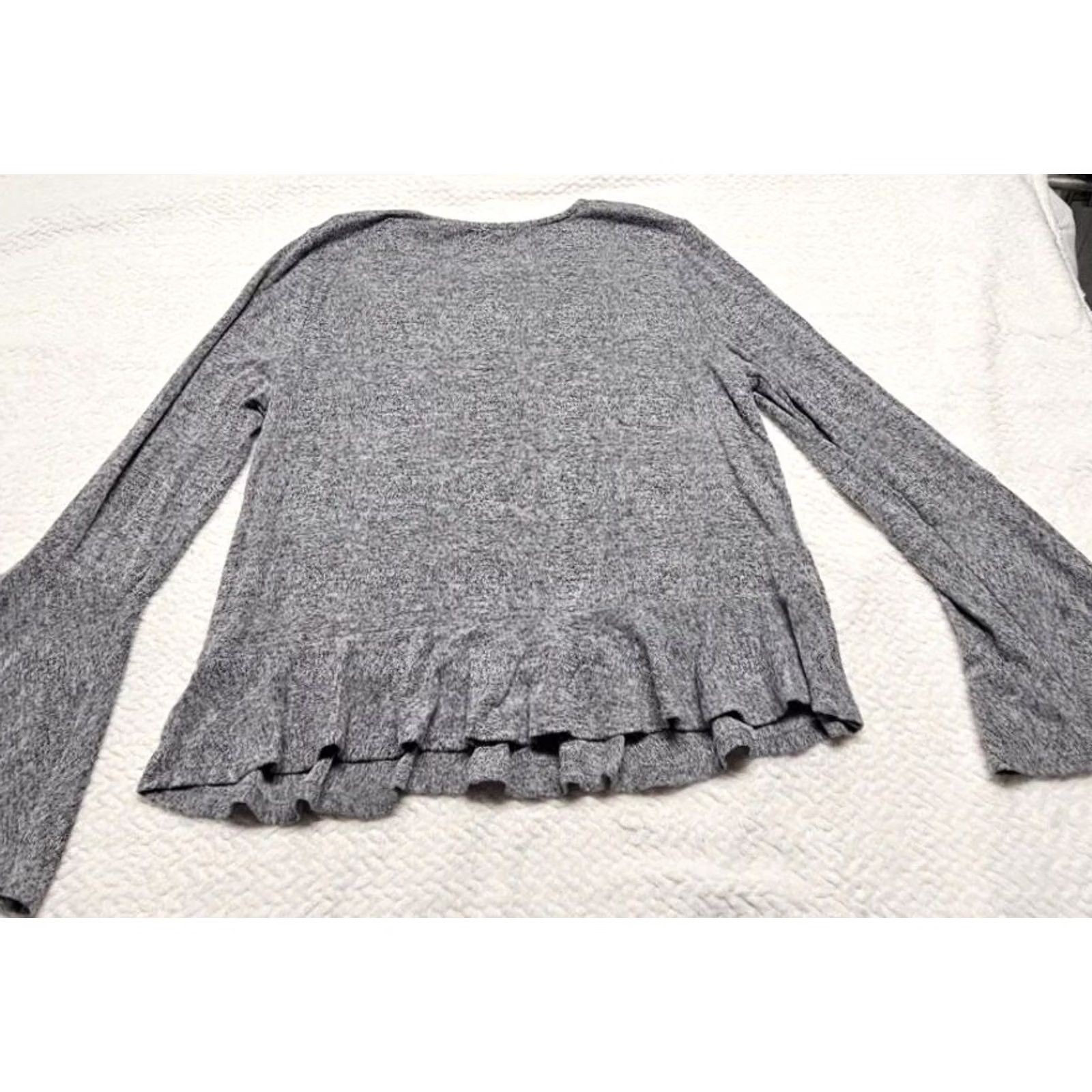 Bell Liberty Love Women's Top Blouse Gray XL Bell Sleeve Pullover Casual Ruffle Hem Comfy Basic Size XL / US 12-14 / IT 48-50 - 2 Thumbnail
