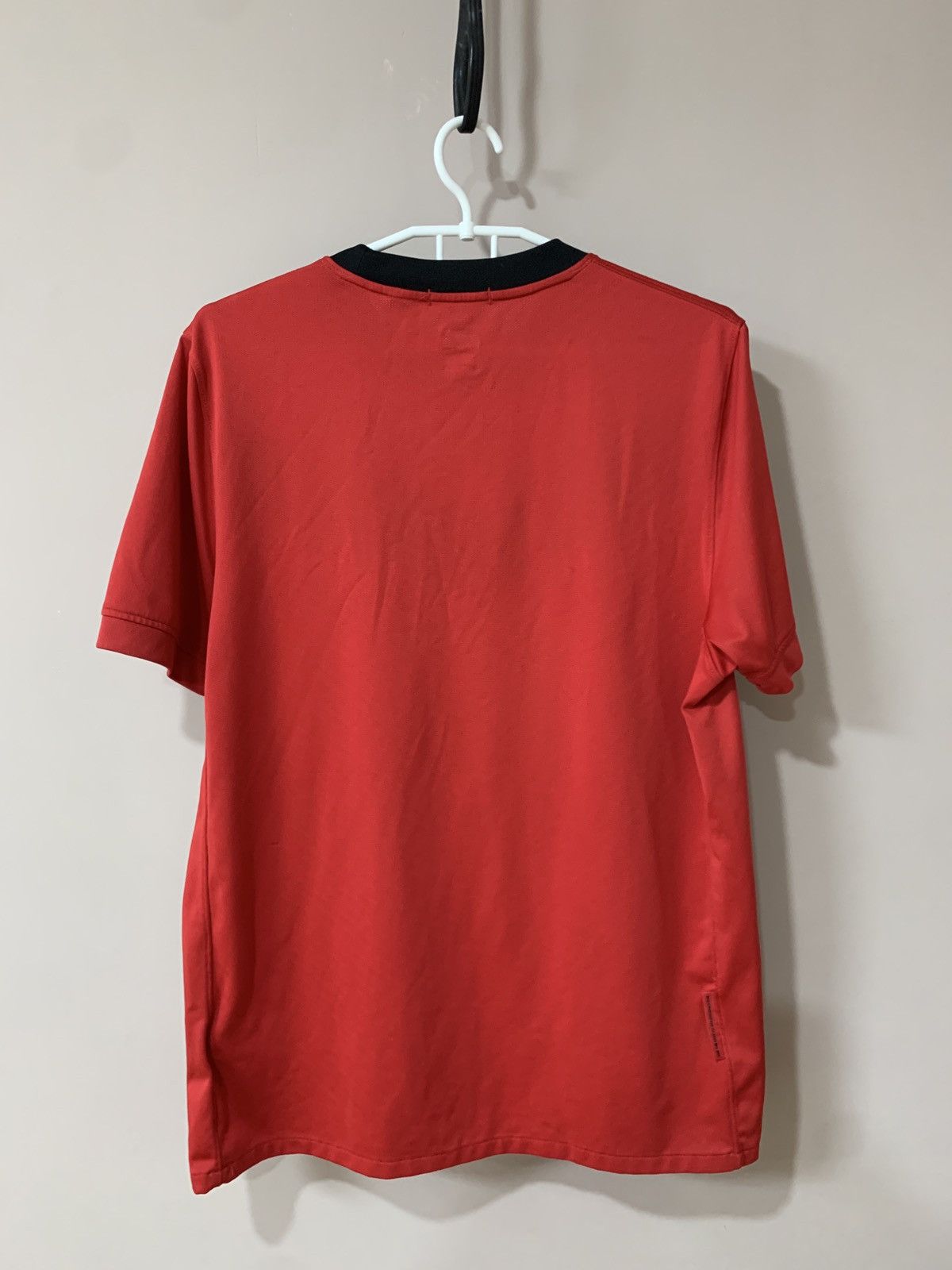 Nike Manchester United 2010 Hole Football Shirt Nike Soccer Retro Size US M / EU 48-50 / 2 - 2 Thumbnail