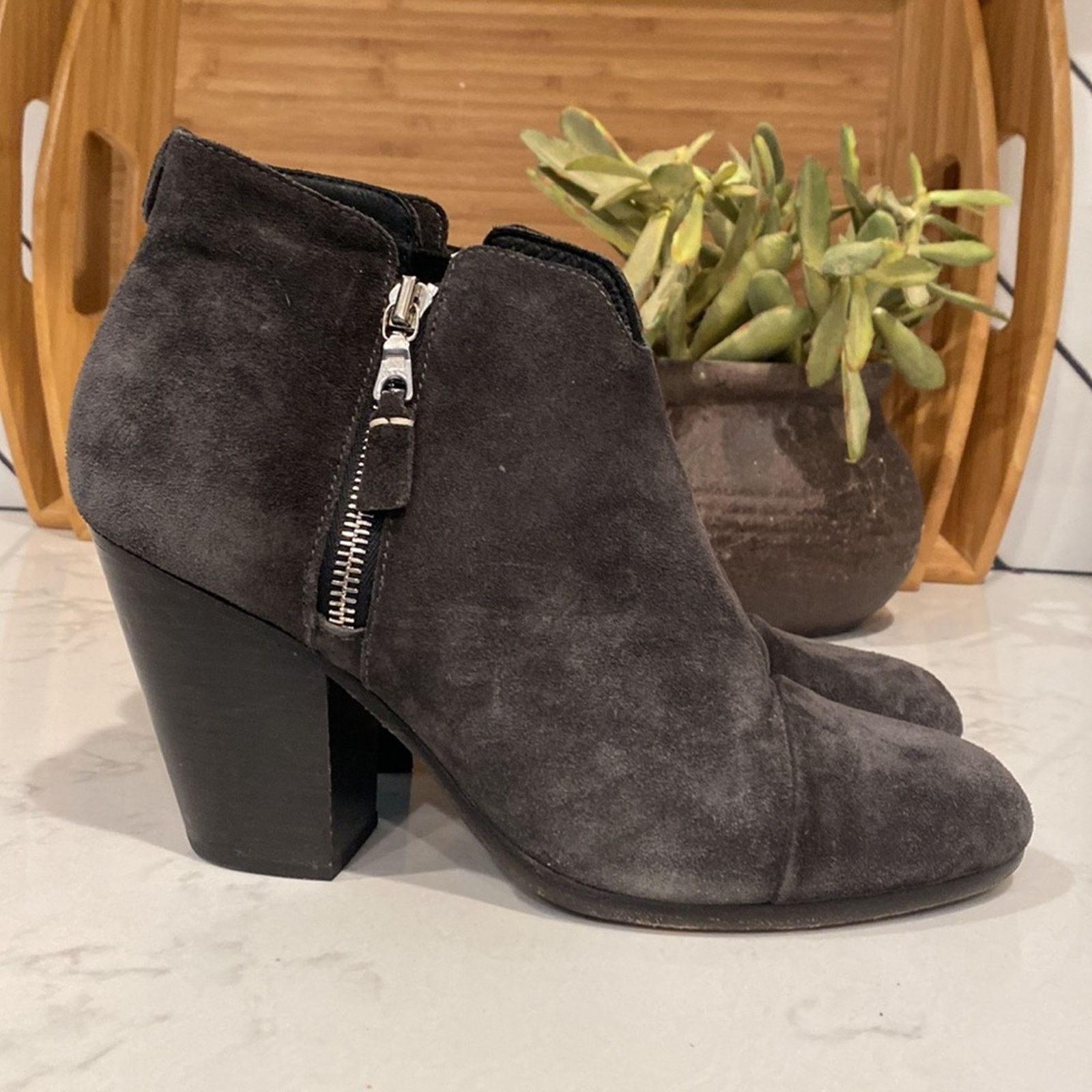 Rag & Bone Rag & Bone Margot Suede Ankle Boots silver zipper accents 9 Size US 9 / IT 39 - 4 Thumbnail