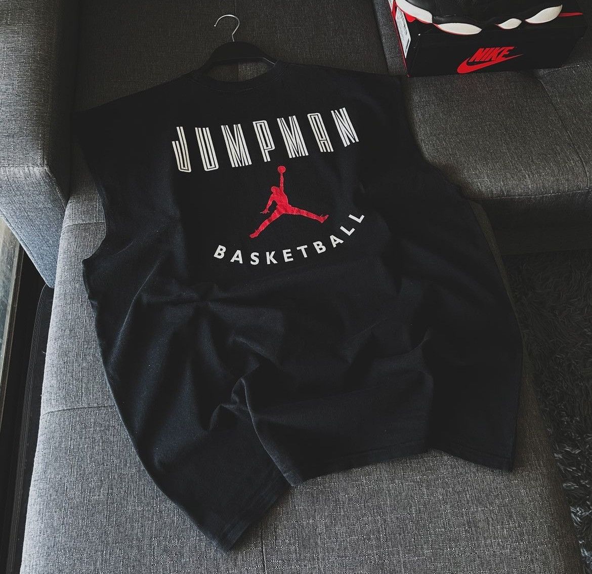 Jordan Brand × Nike × Vintage 90’s Jordan Retro XI Sleveless. Size US XL / EU 56 / 4 - 1 Thumbnail